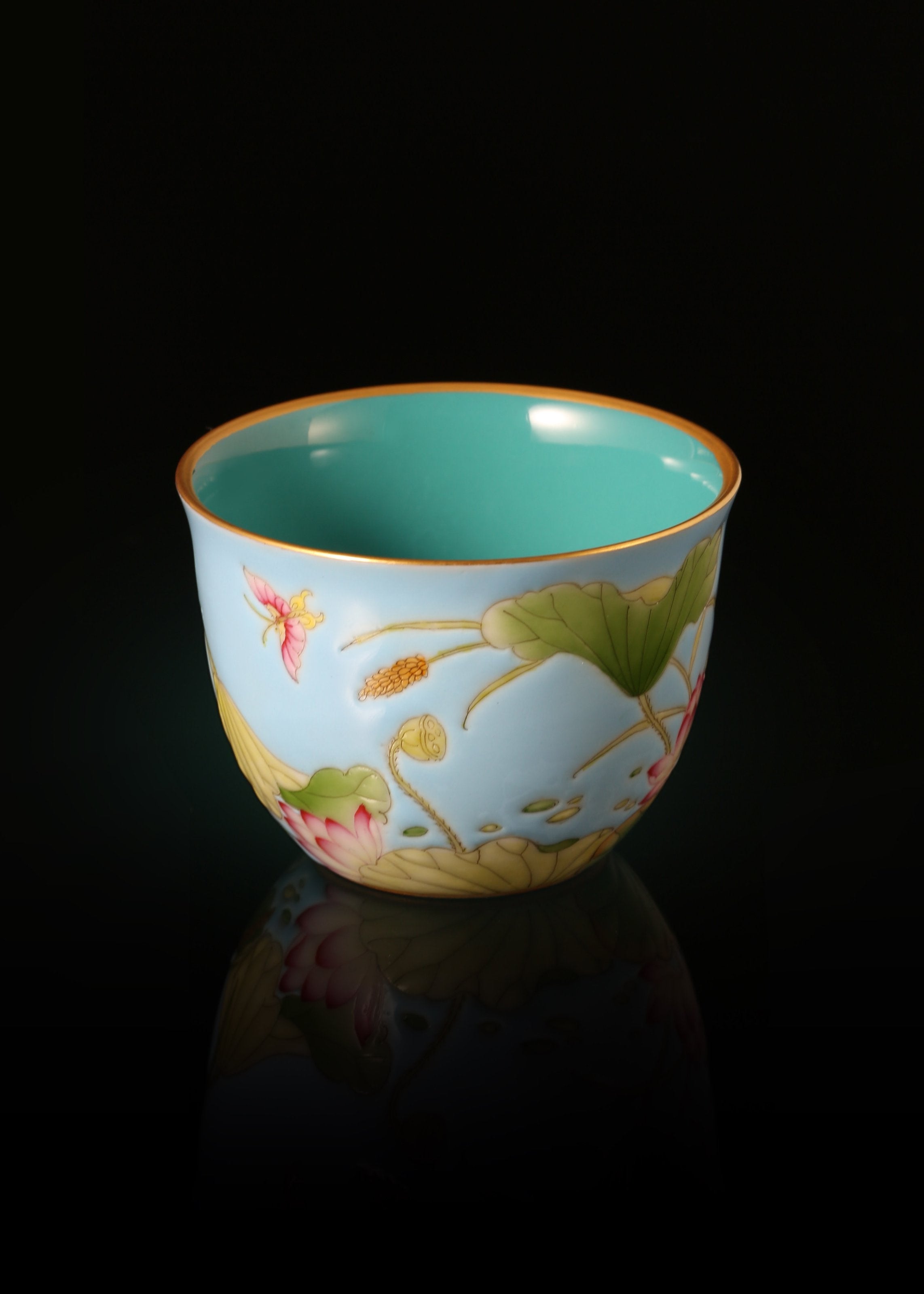 Dayazhai Famille Rose Lotus Cup