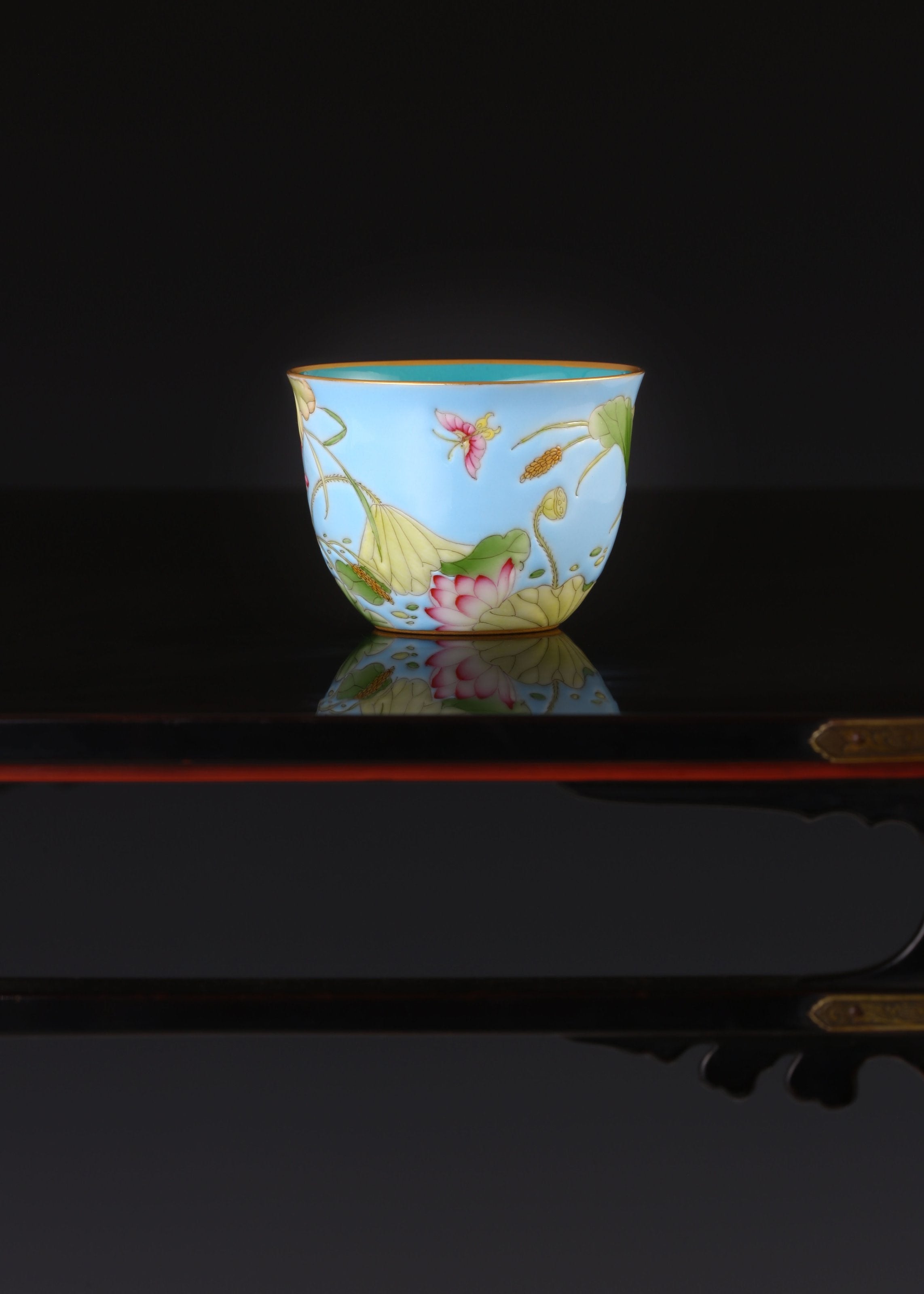 Dayazhai Famille Rose Lotus Cup