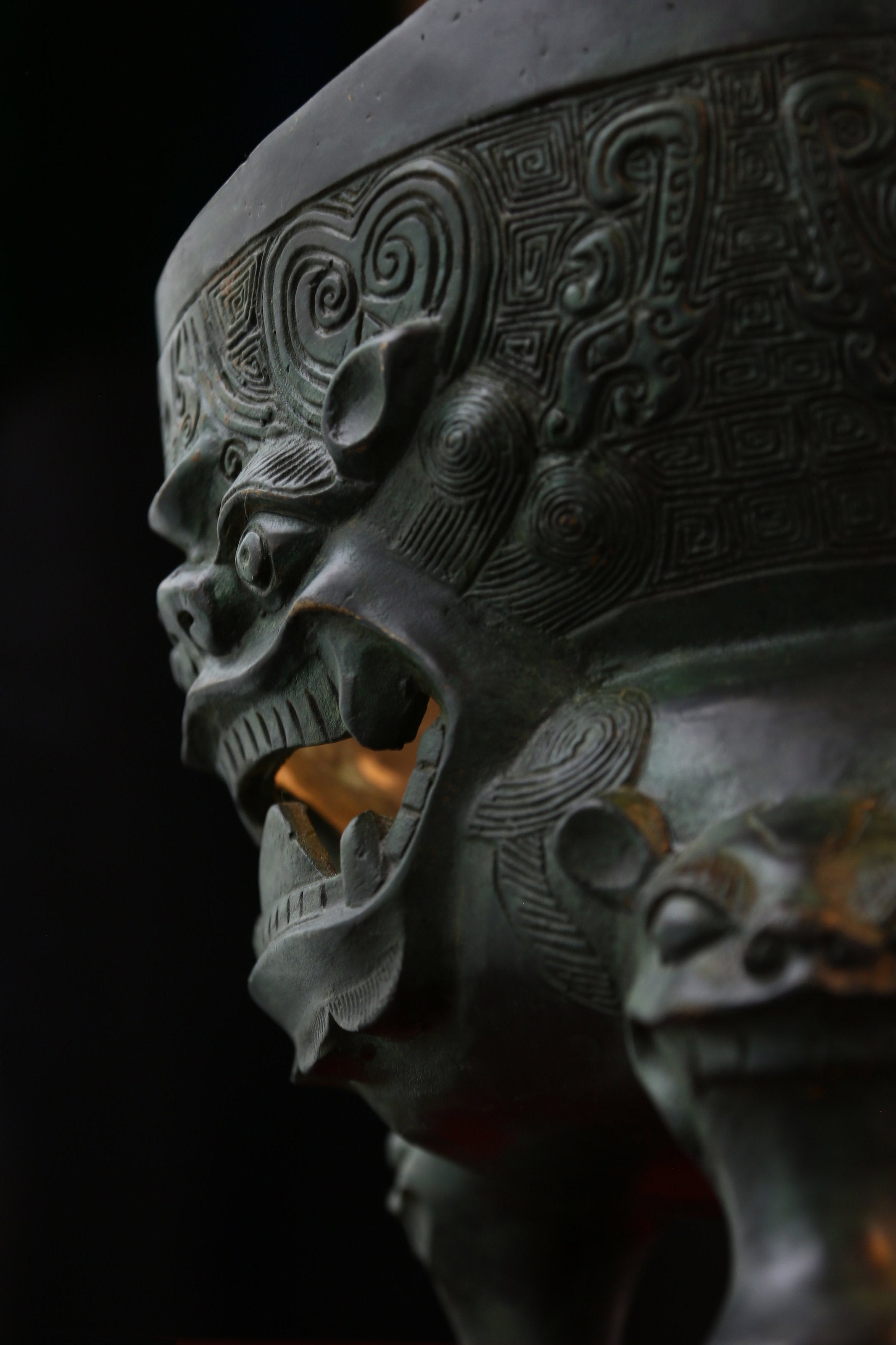 Replica of Western Zhou bronze animal head tea incense burner