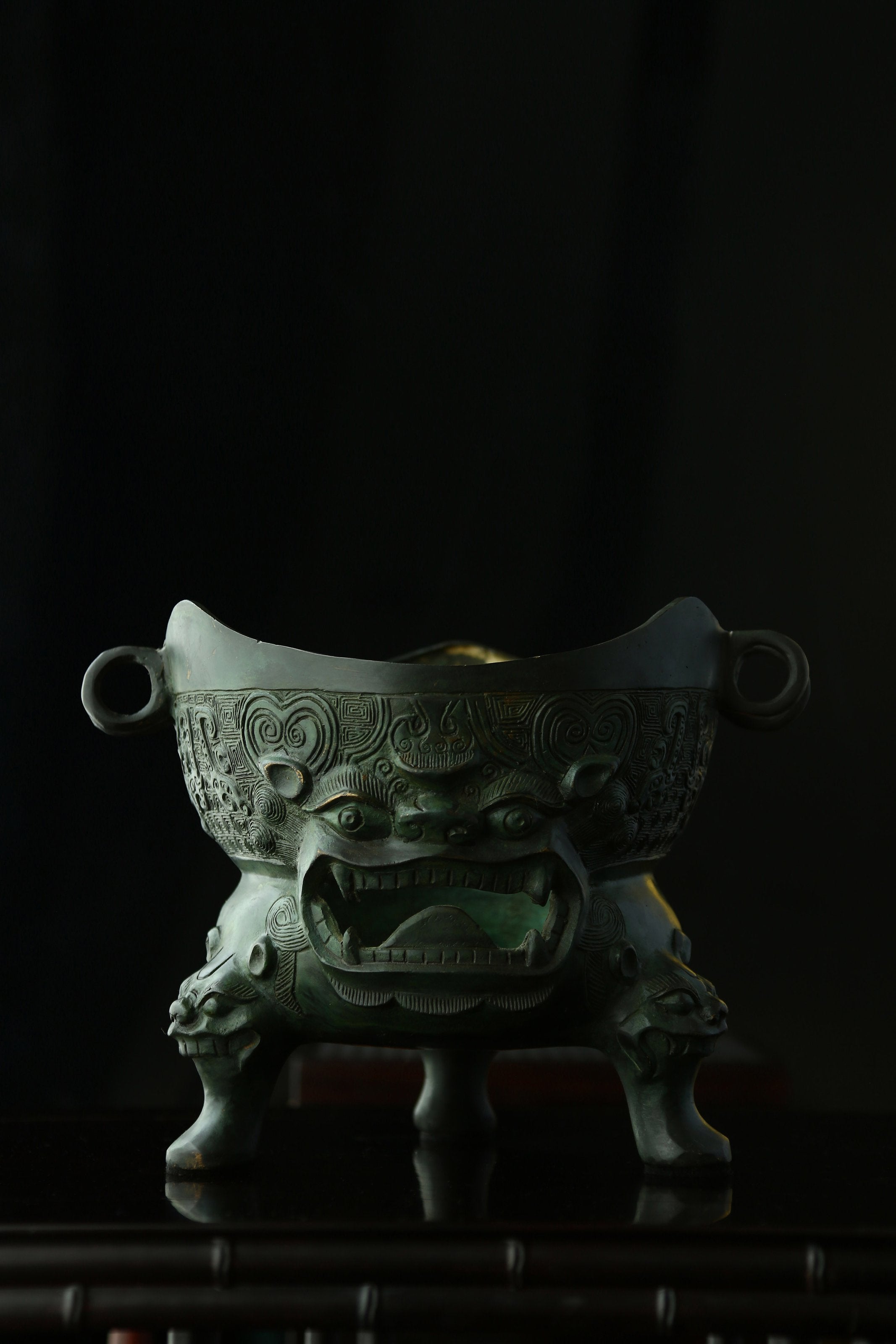 Replica of Western Zhou bronze animal head tea incense burner