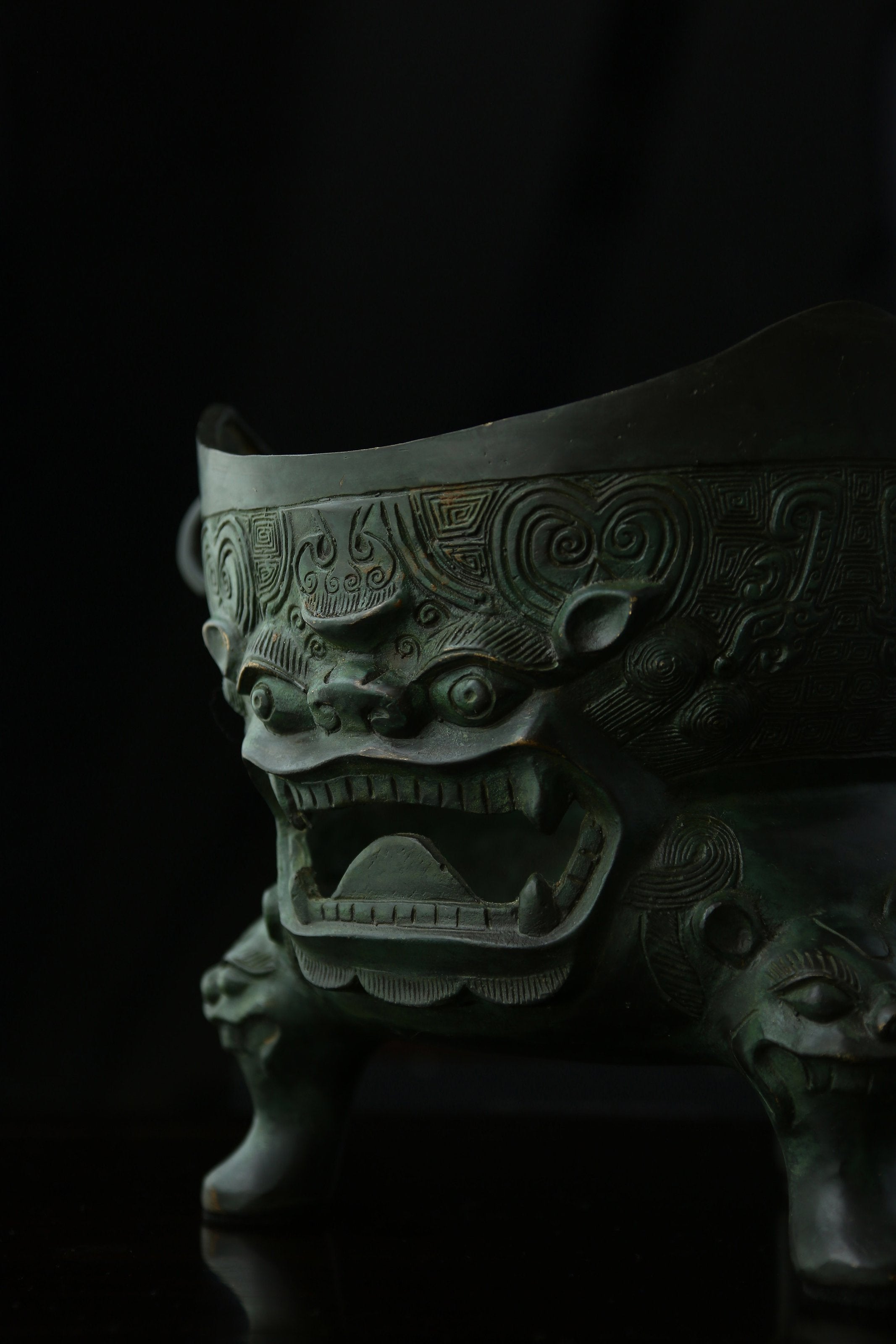 Replica of Western Zhou bronze animal head tea incense burner