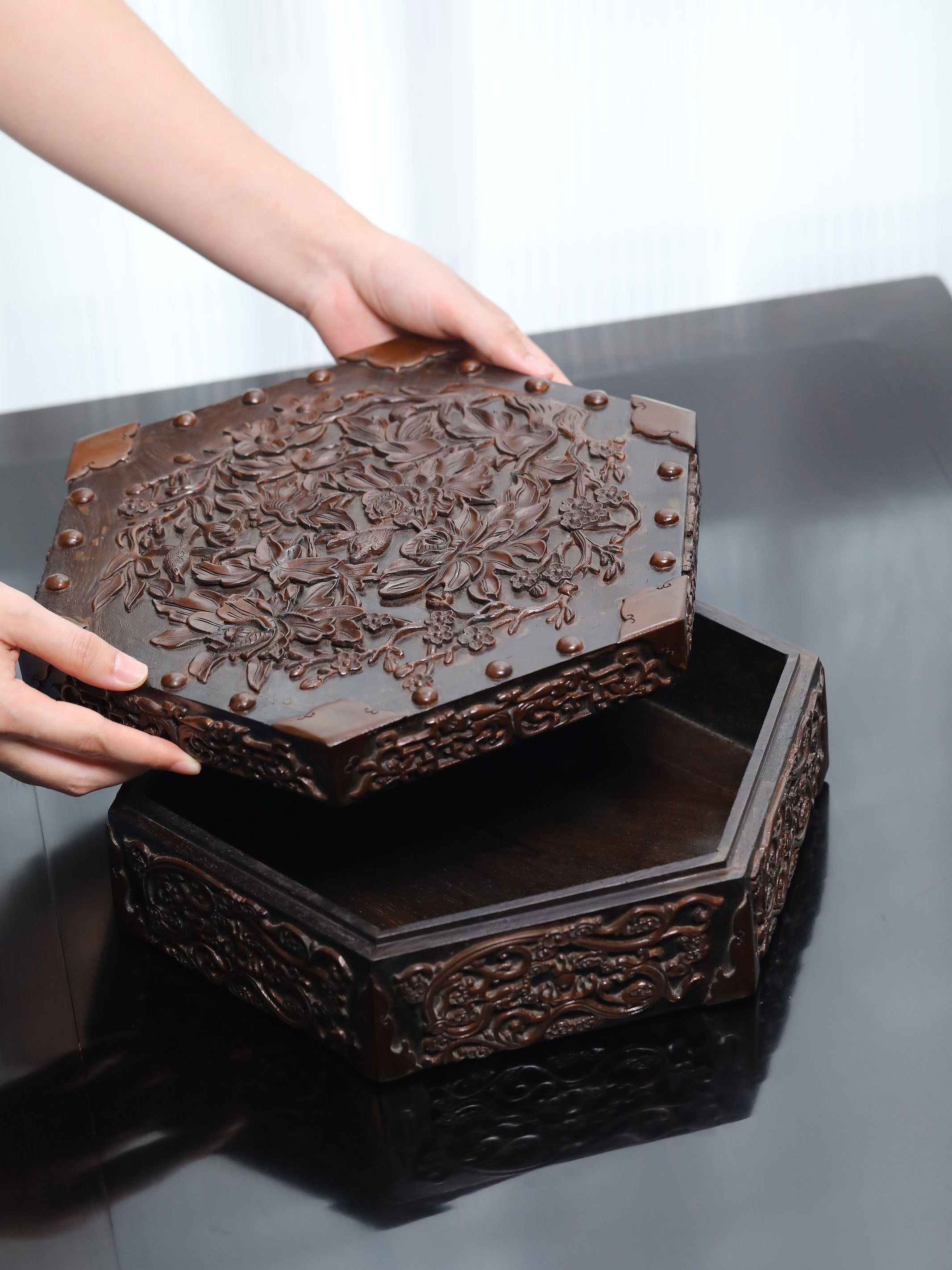 Hexagonal fruit box with hibiscus and bird pattern