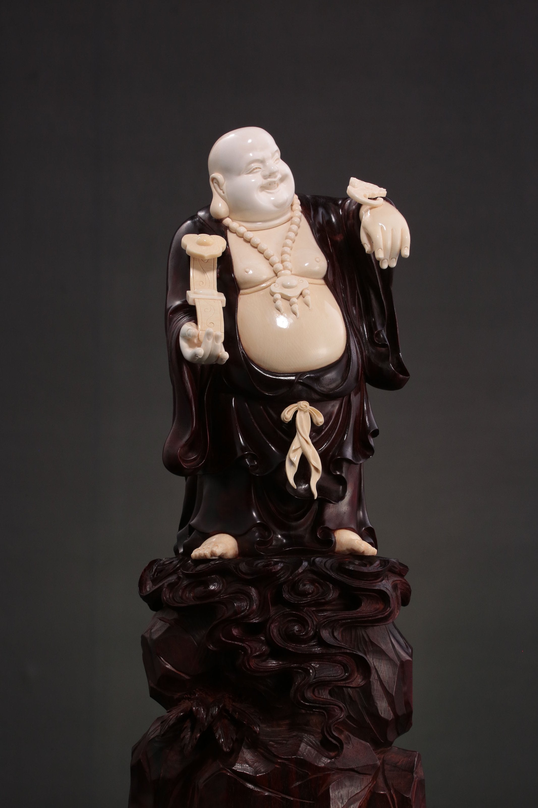 May your happiness be as boundless as the Eastern Sea, like that of Maitreya Buddha.