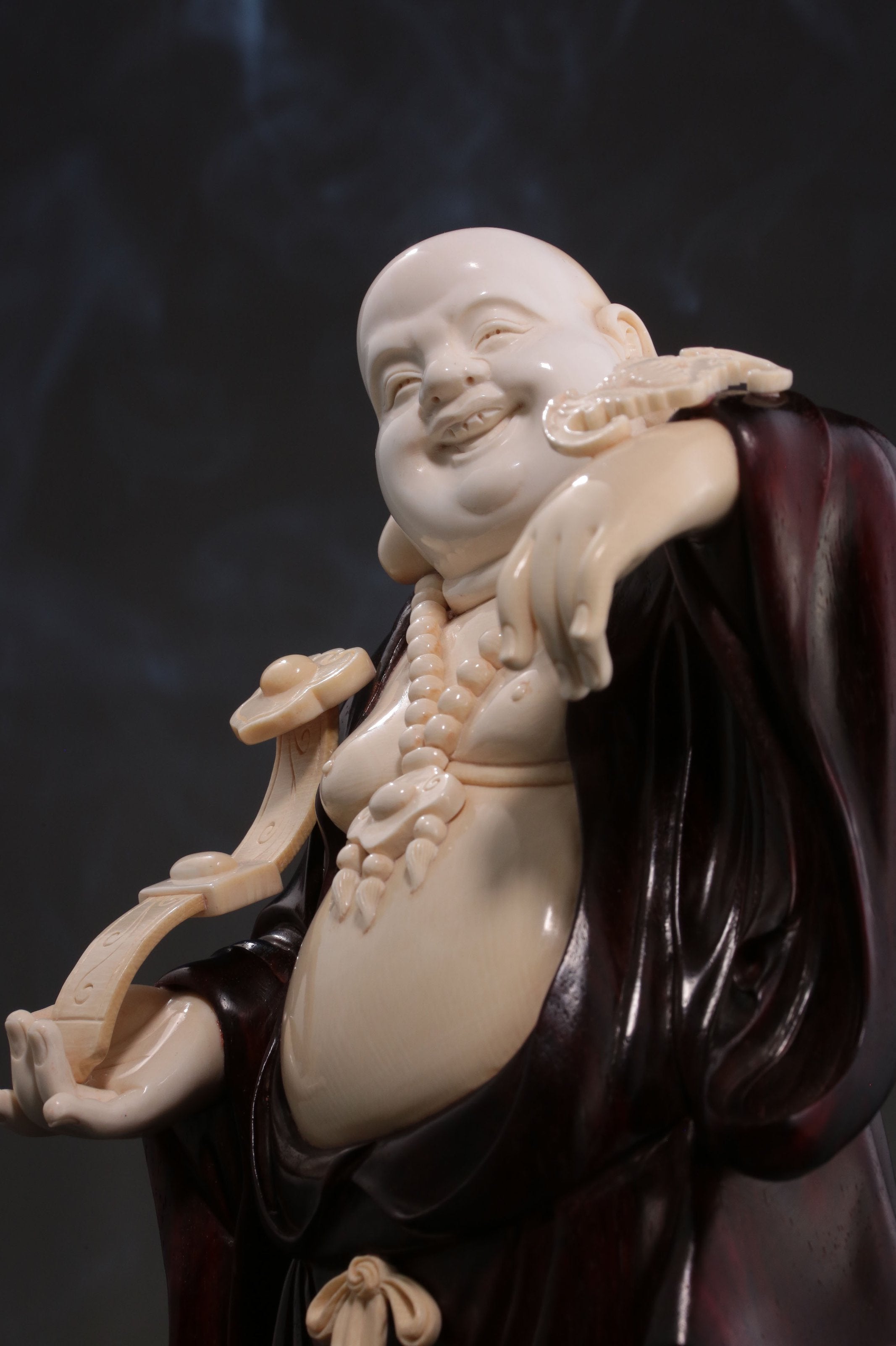 May your happiness be as boundless as the Eastern Sea, like that of Maitreya Buddha.