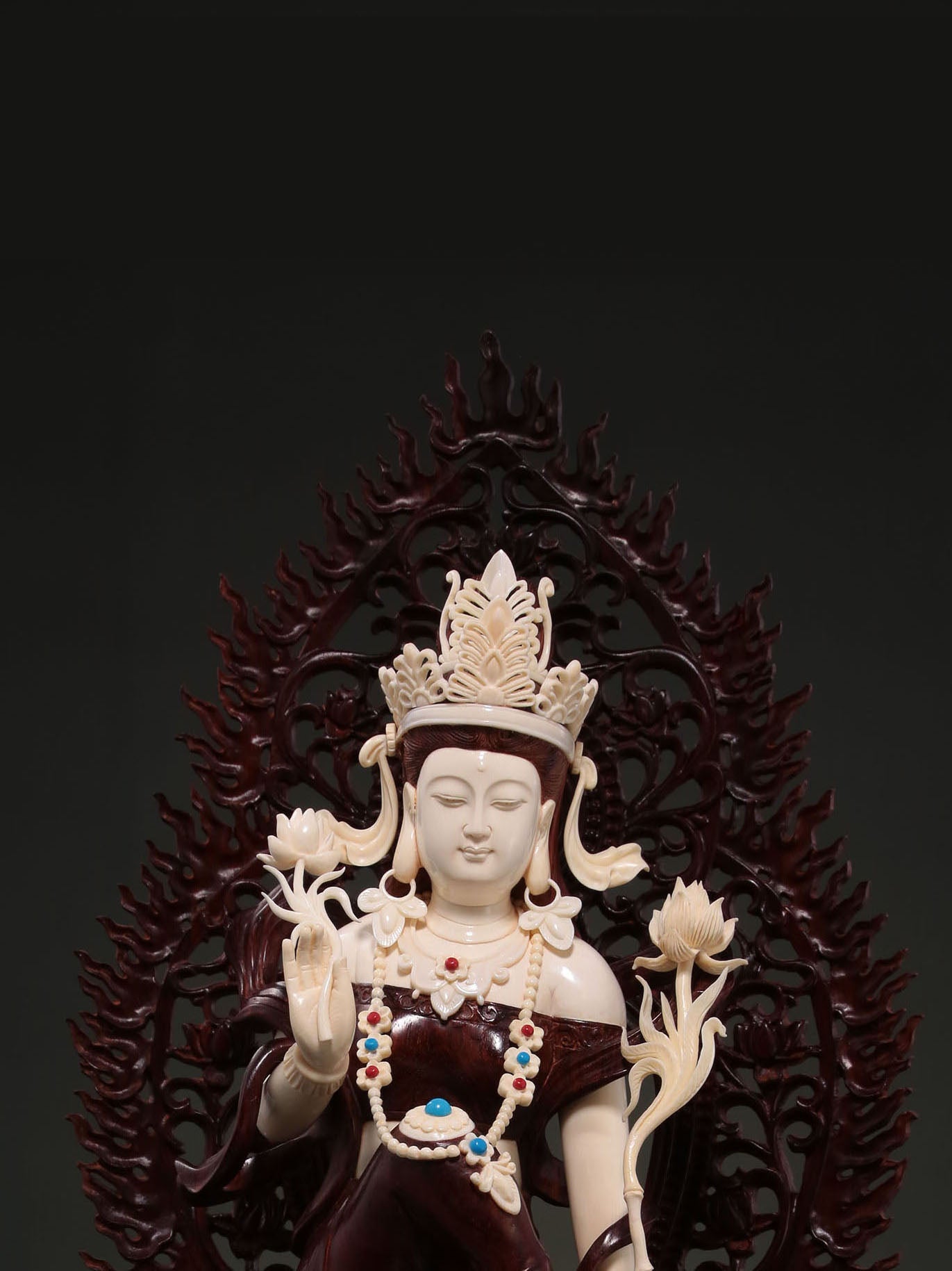 Guanyin Bodhisattva's tears manifested