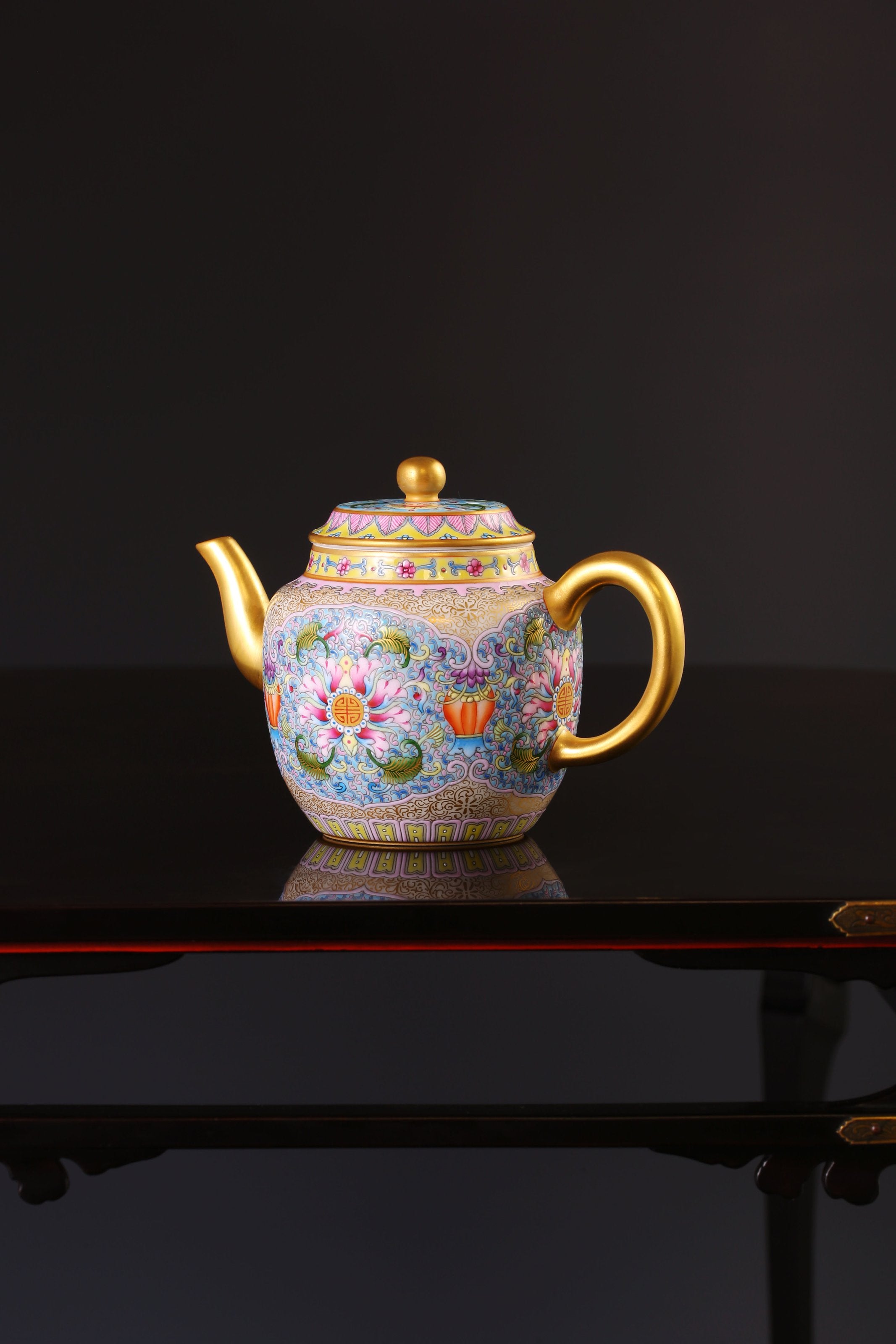 Dayazhai Guyuexuan Palace Lantern Pot