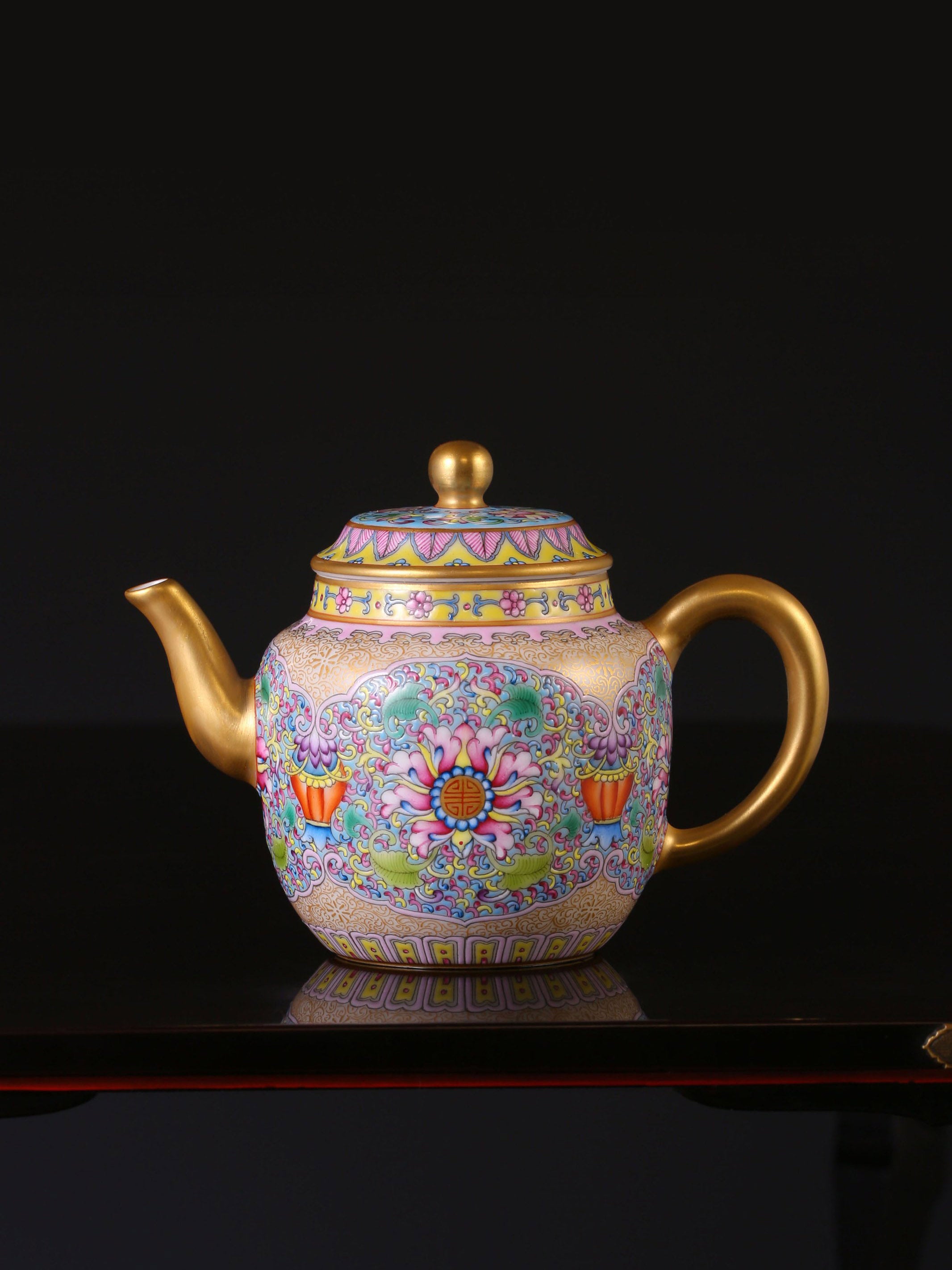 Dayazhai Guyuexuan Palace Lantern Pot