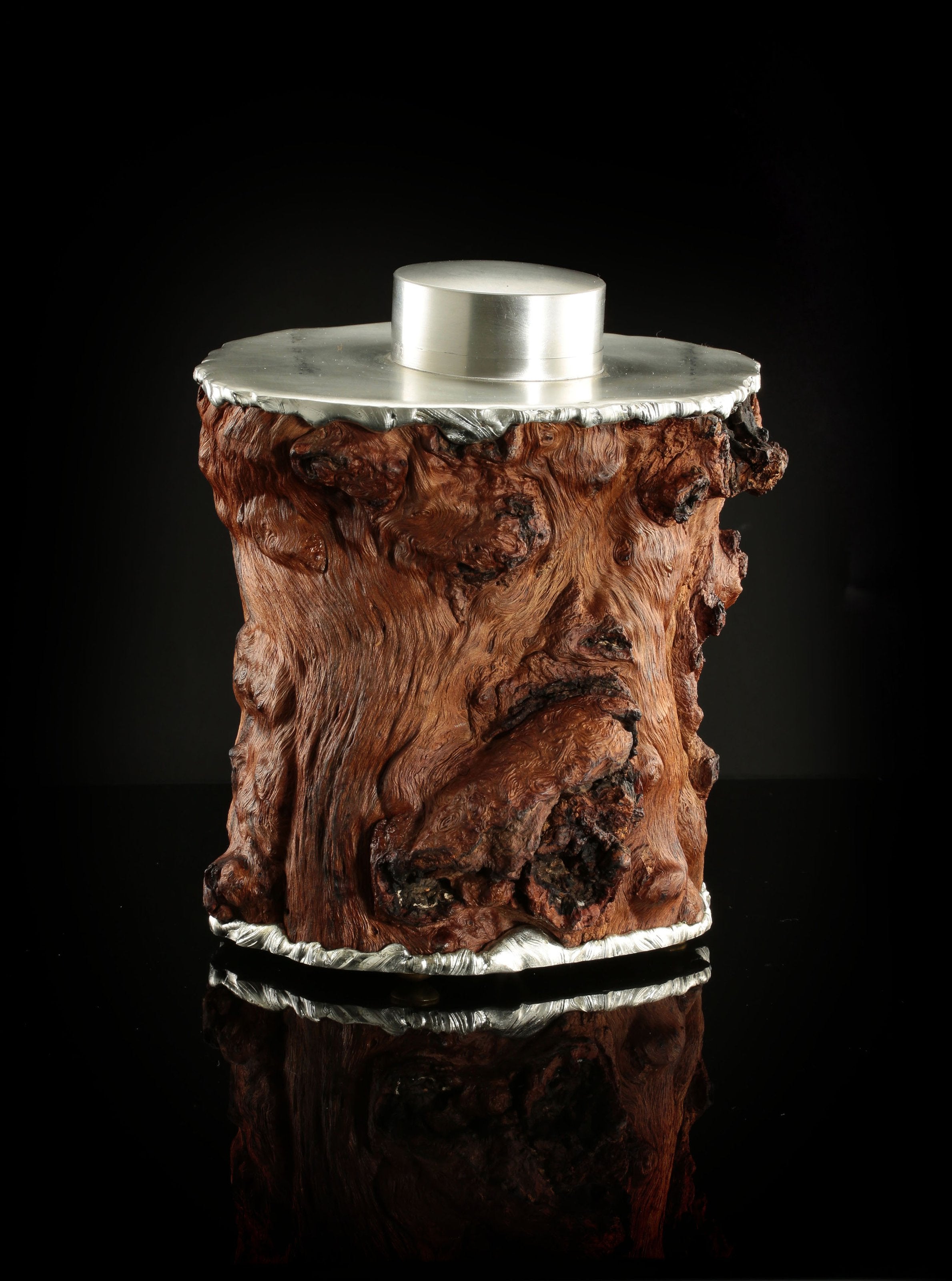 Crane-bone pine-shaped tin-carved burl wood tea caddy
