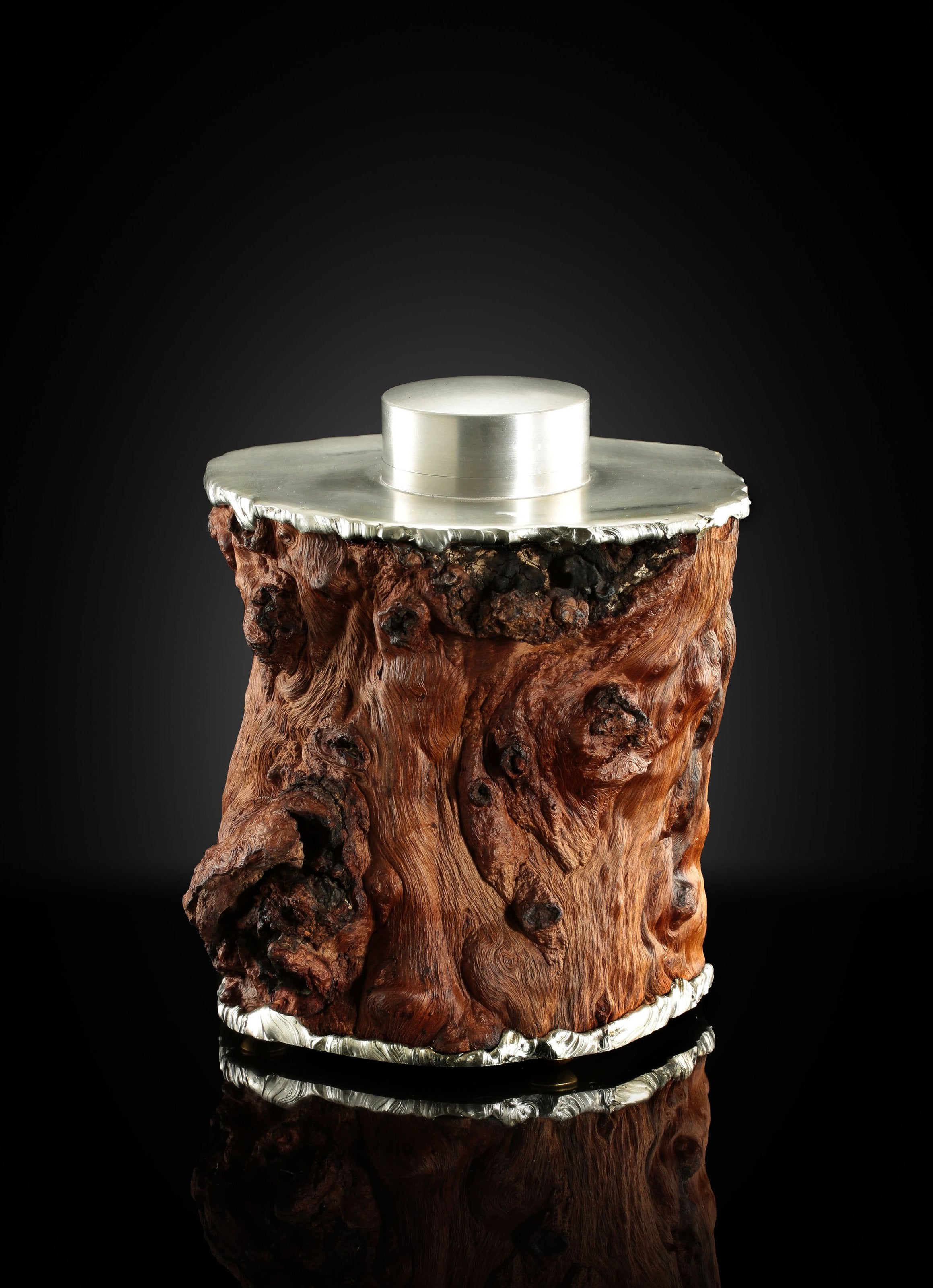 Crane-bone pine-shaped tin-carved burl wood tea caddy