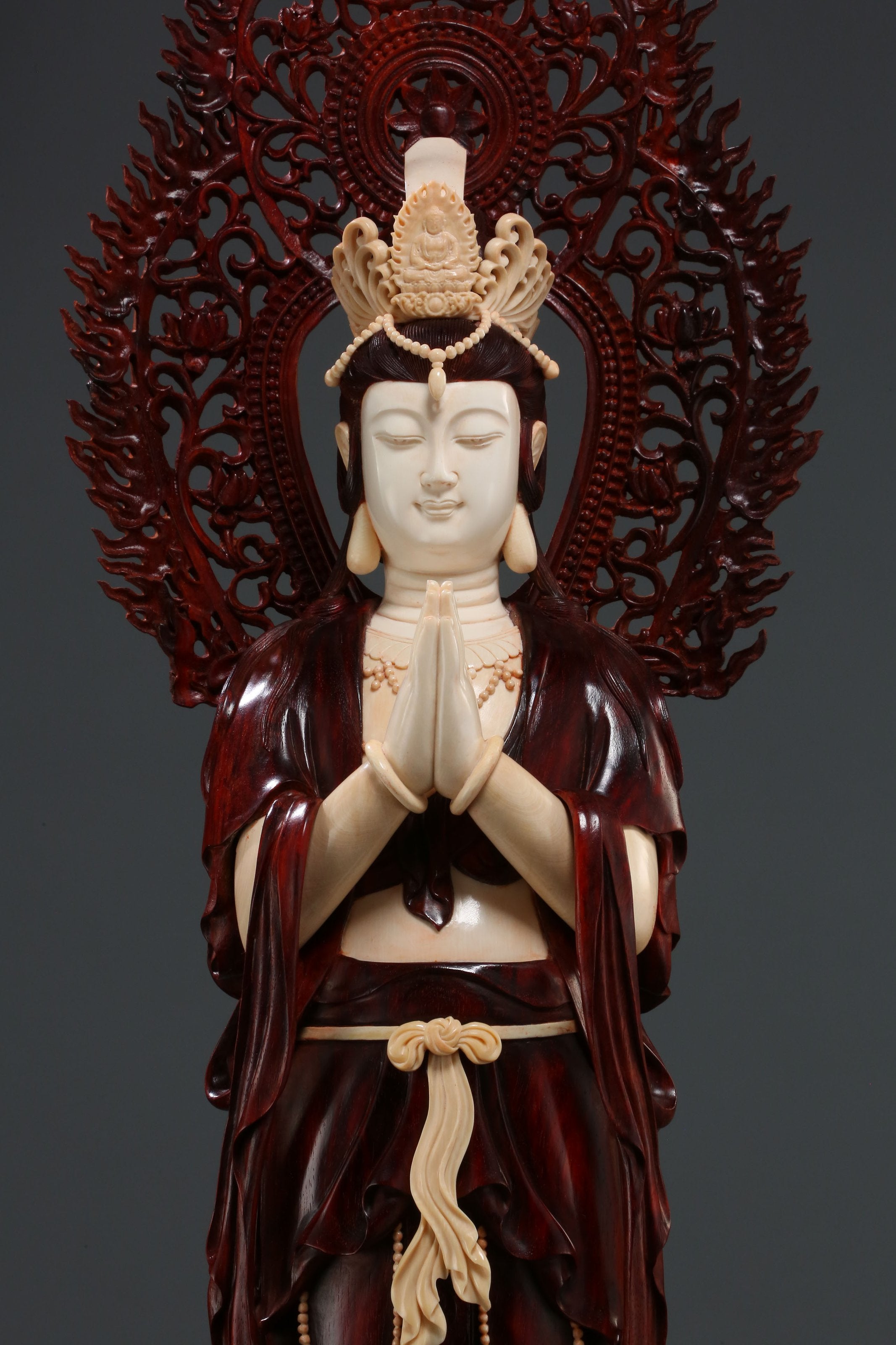 Guanyin with hands clasped