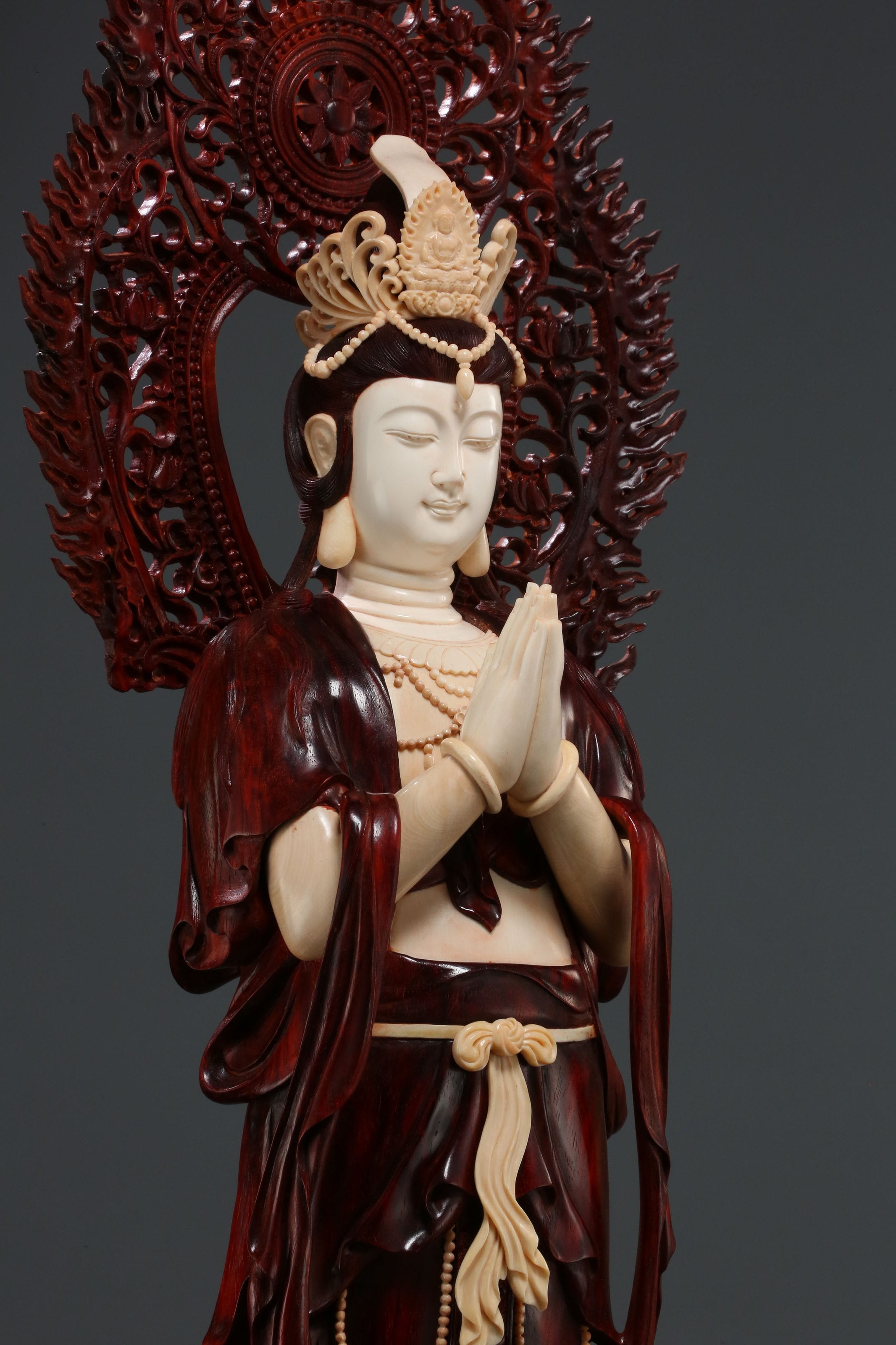 Guanyin with hands clasped