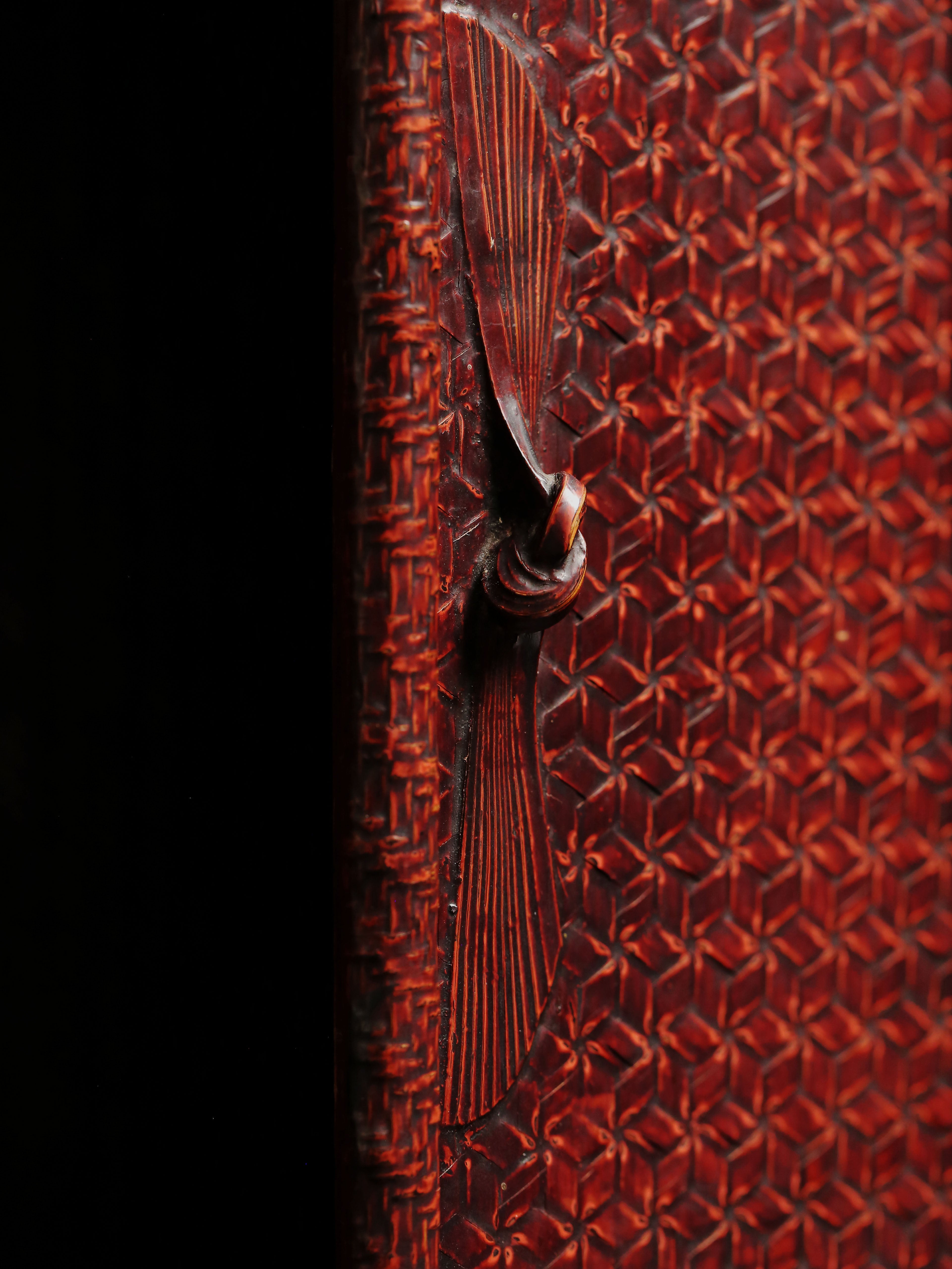 Red lacquered table cabinet