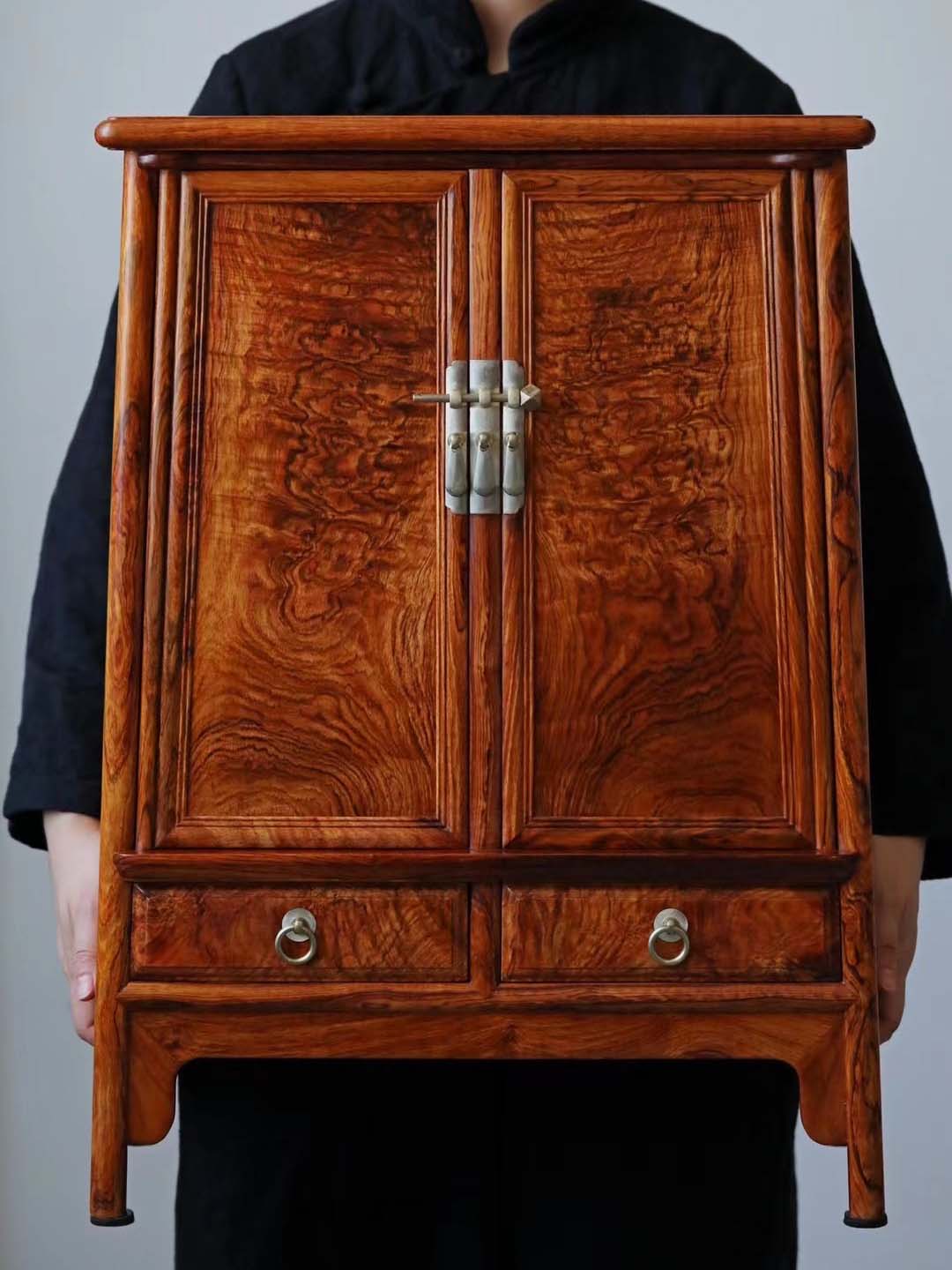 Huanghuali round-cornered tea sideboard