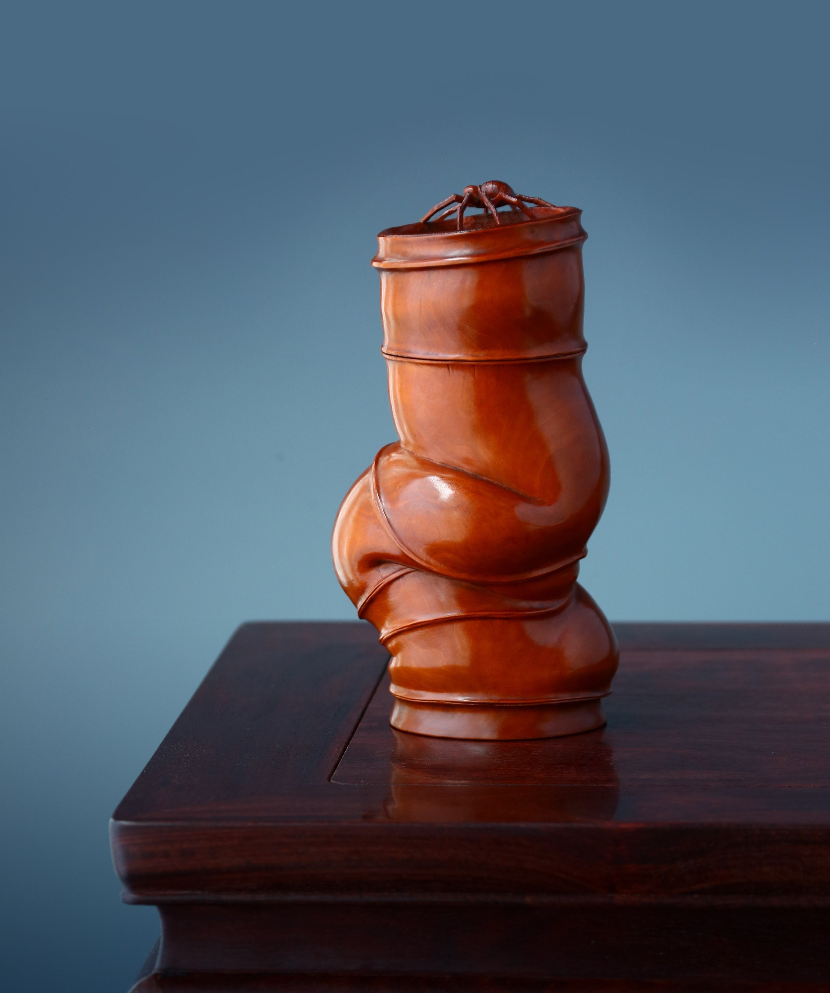 Boxwood carved bamboo-patterned "Contentment" tea canister