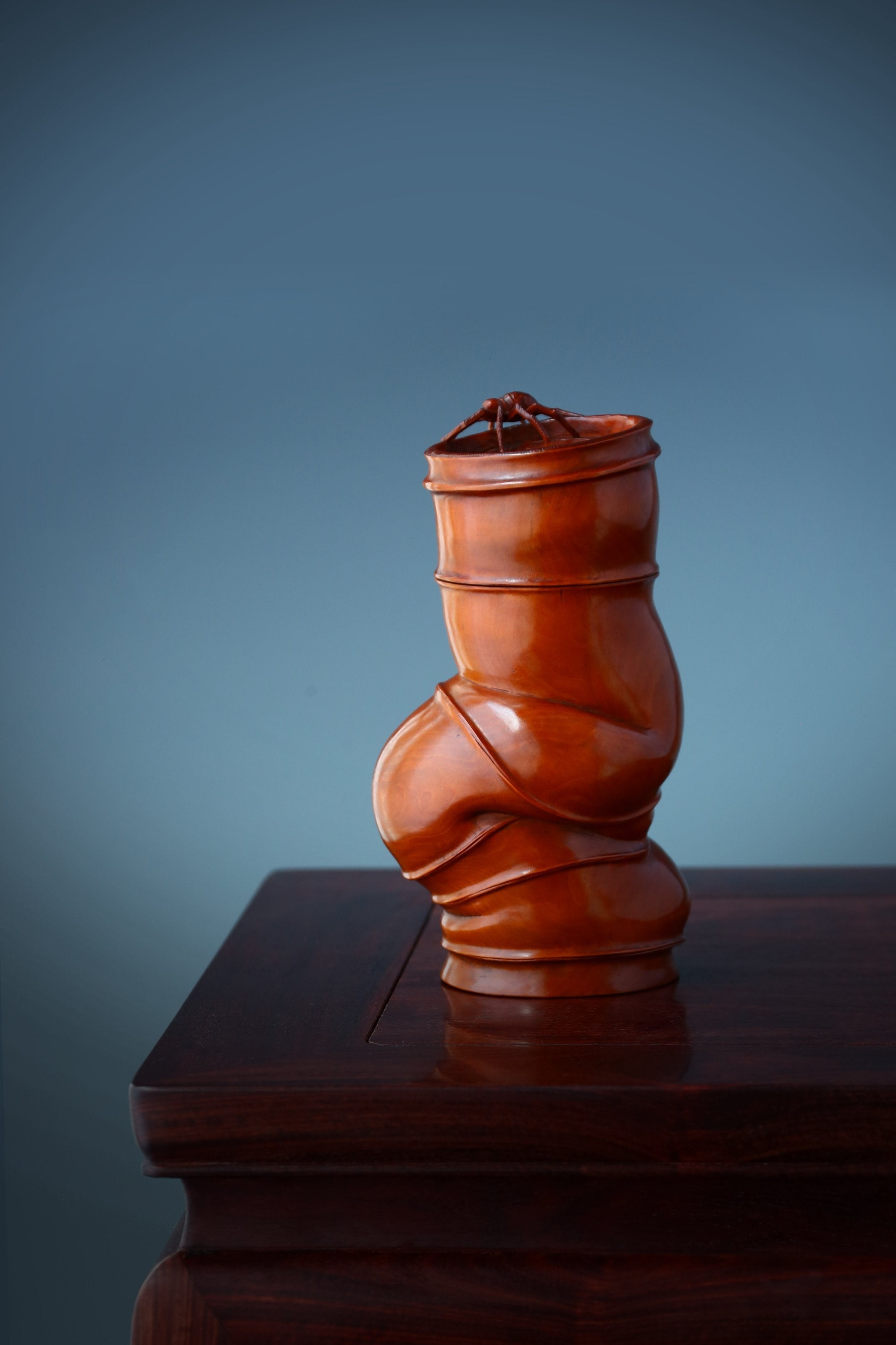 Boxwood carved bamboo-patterned "Contentment" tea canister