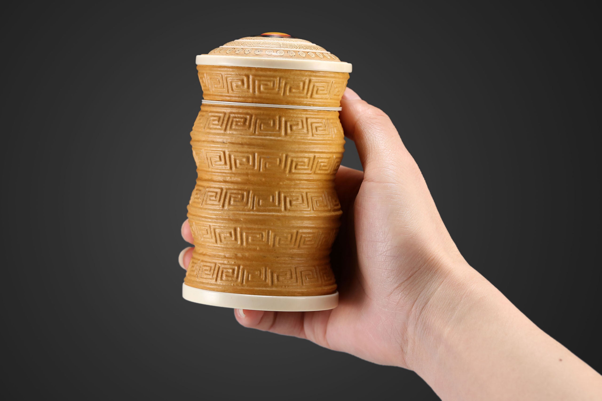 Gourd-shaped palindrome tea canister