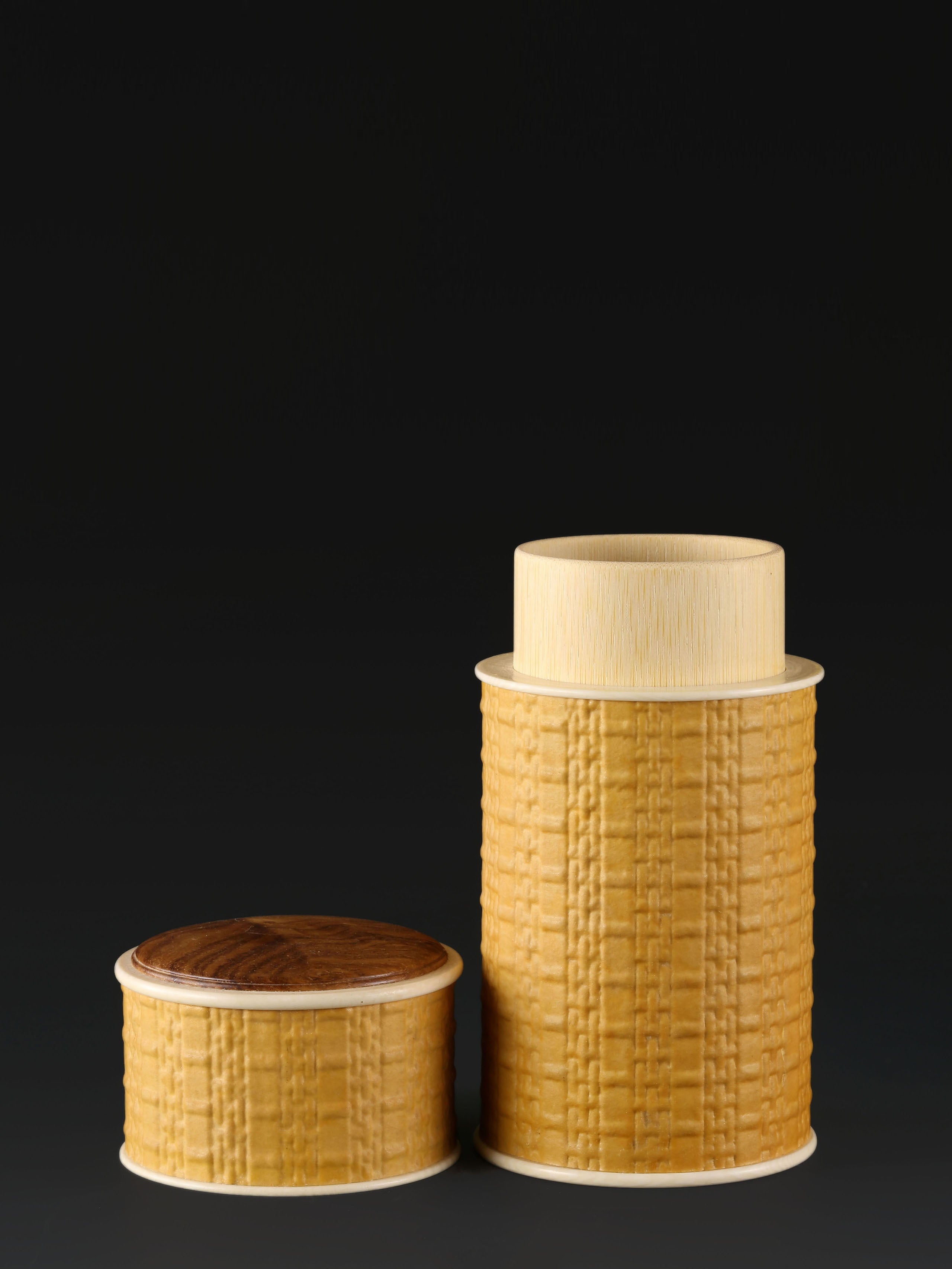 Gourd-shaped bamboo woven tea canister
