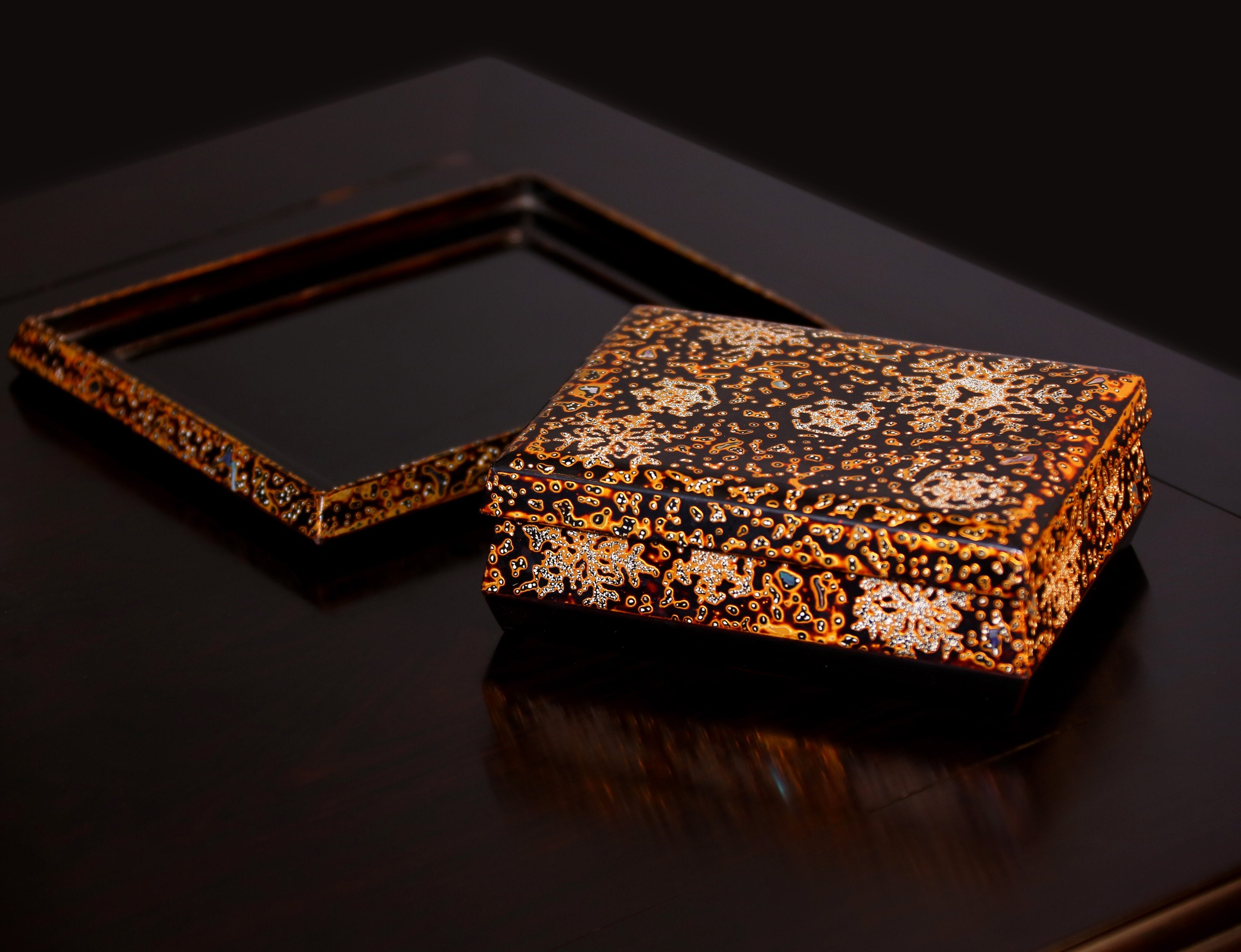 Japanese Gold Bug Painting Box