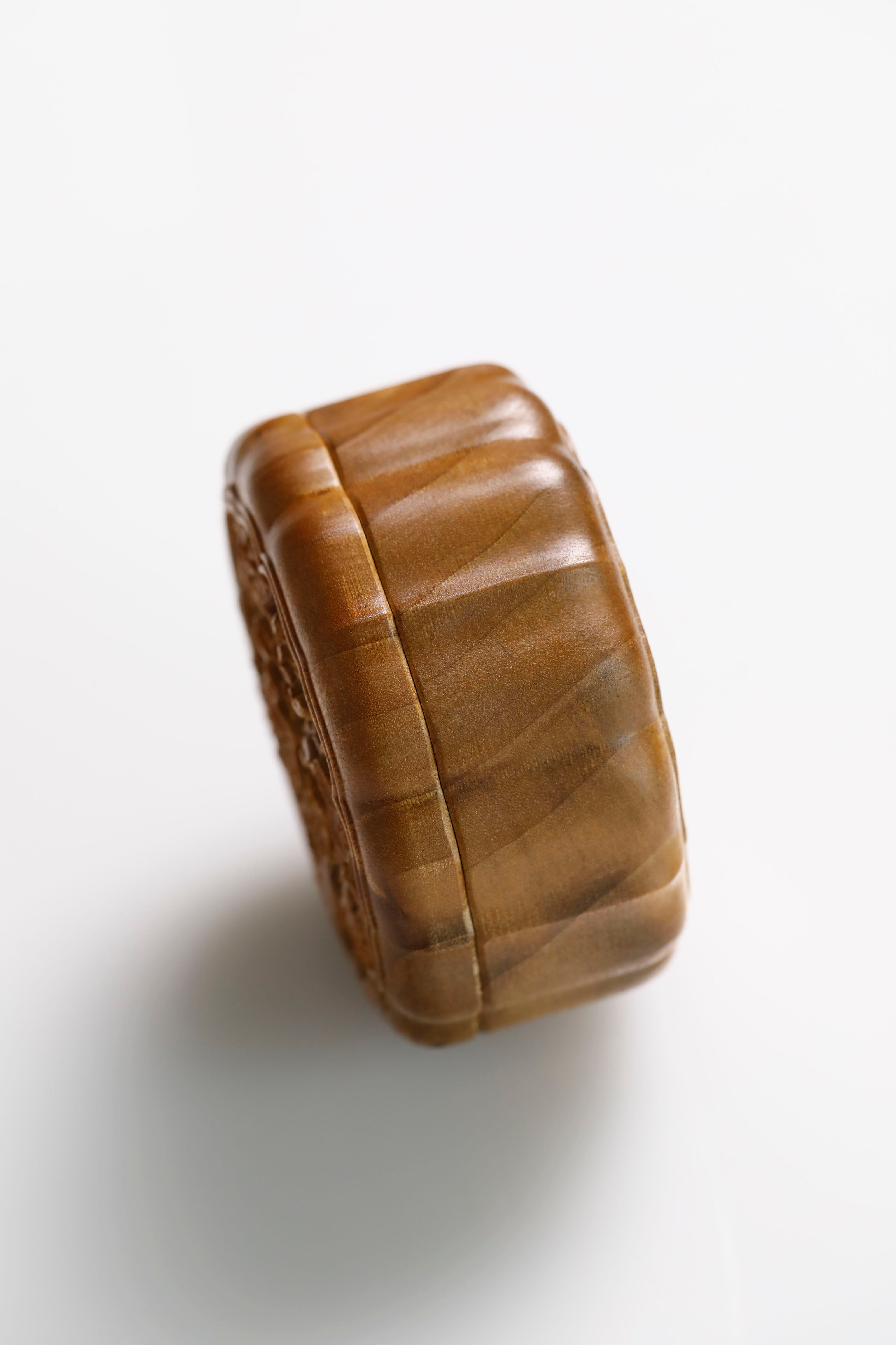 Golden Phoebe zhennan hollowed-out hexagonal plum blossom incense box