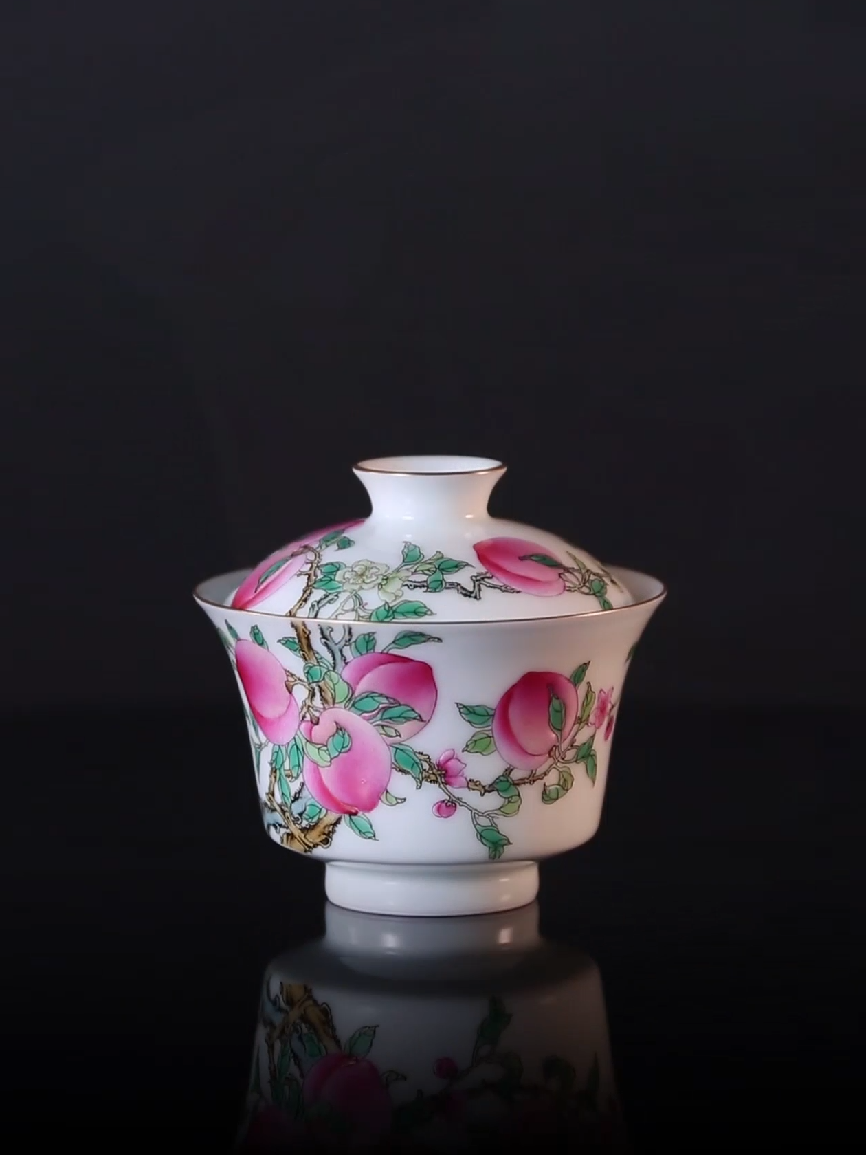 Nine Peach Horseshoe Covered Bowl