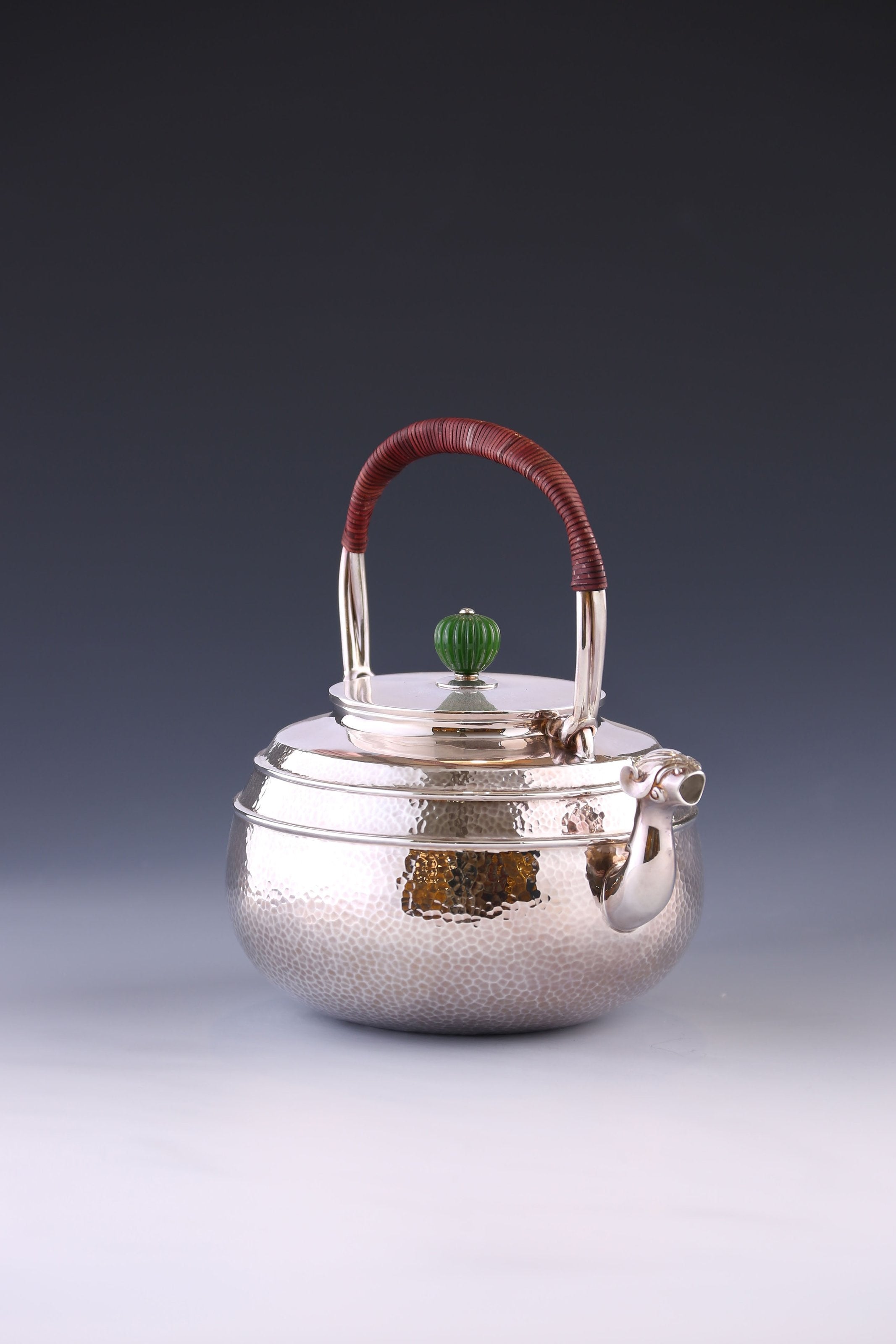 Chrysanthemum Jade Brush Beast Mouth Silver Pot