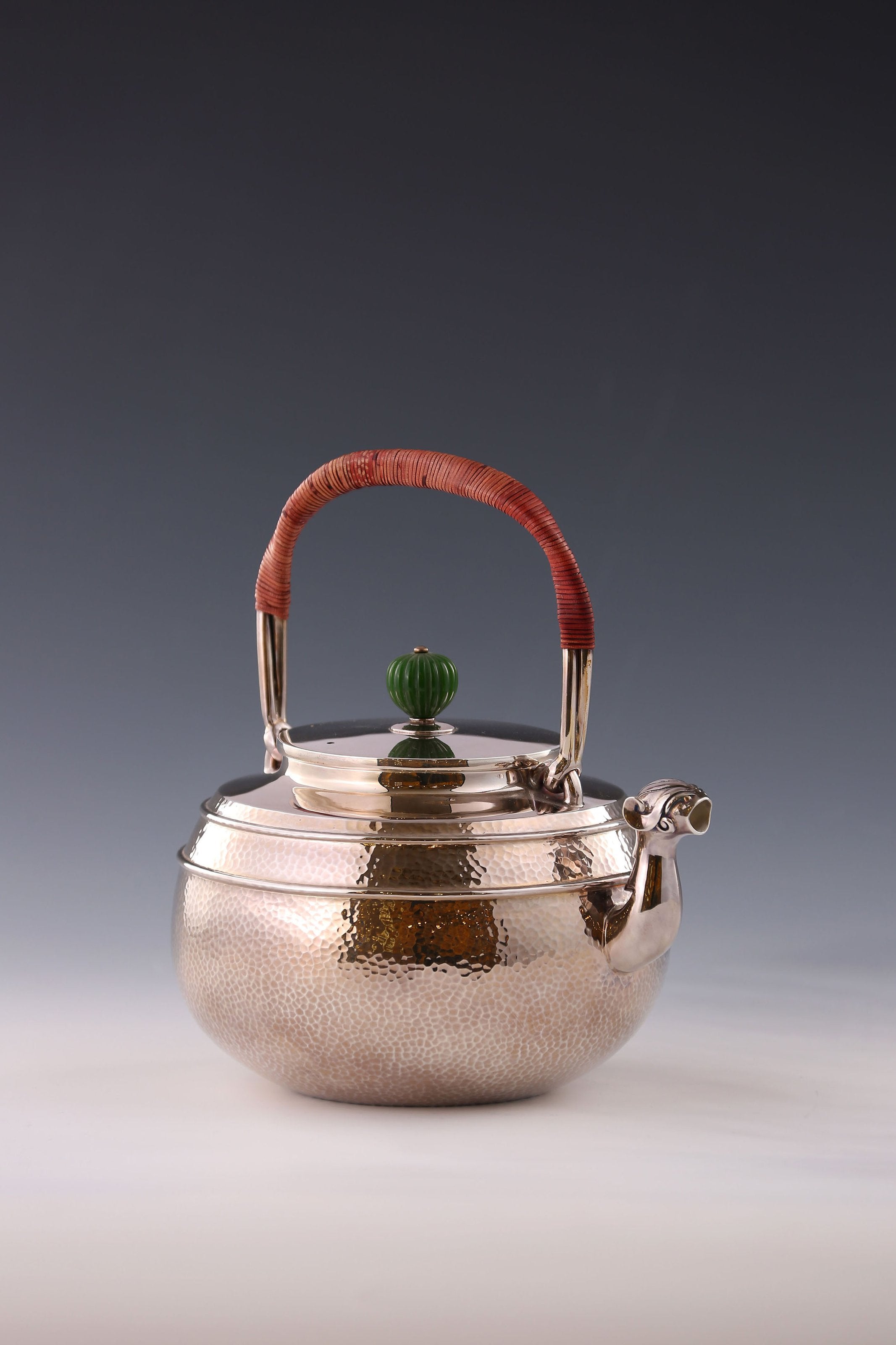 Chrysanthemum Jade Brush Beast Mouth Silver Pot