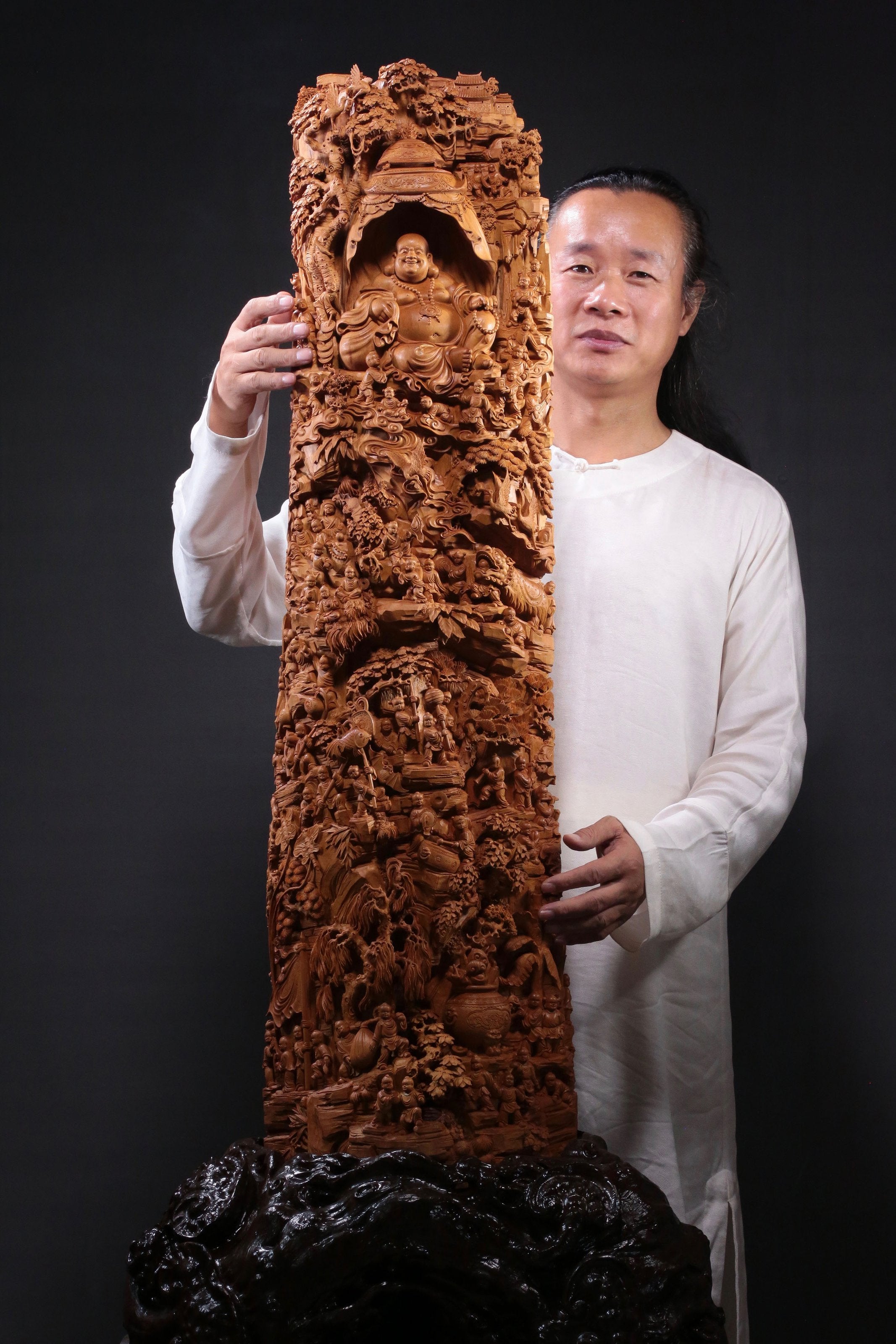 Old Mountain Sandalwood, a Hundred Children Celebrate Maitreya