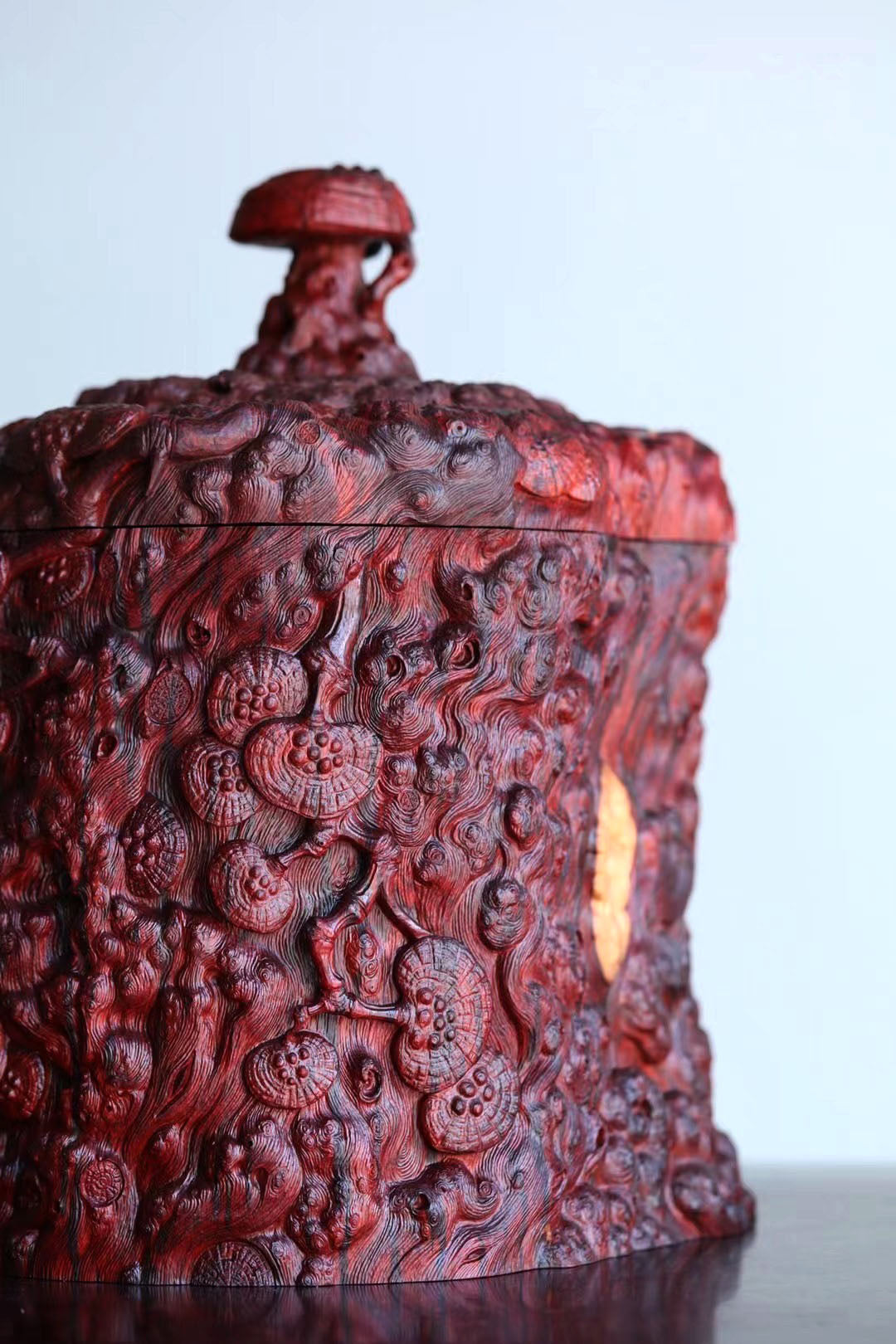 Small-leaf sandalwood, Ganoderma lucidum, and large tea warehouse