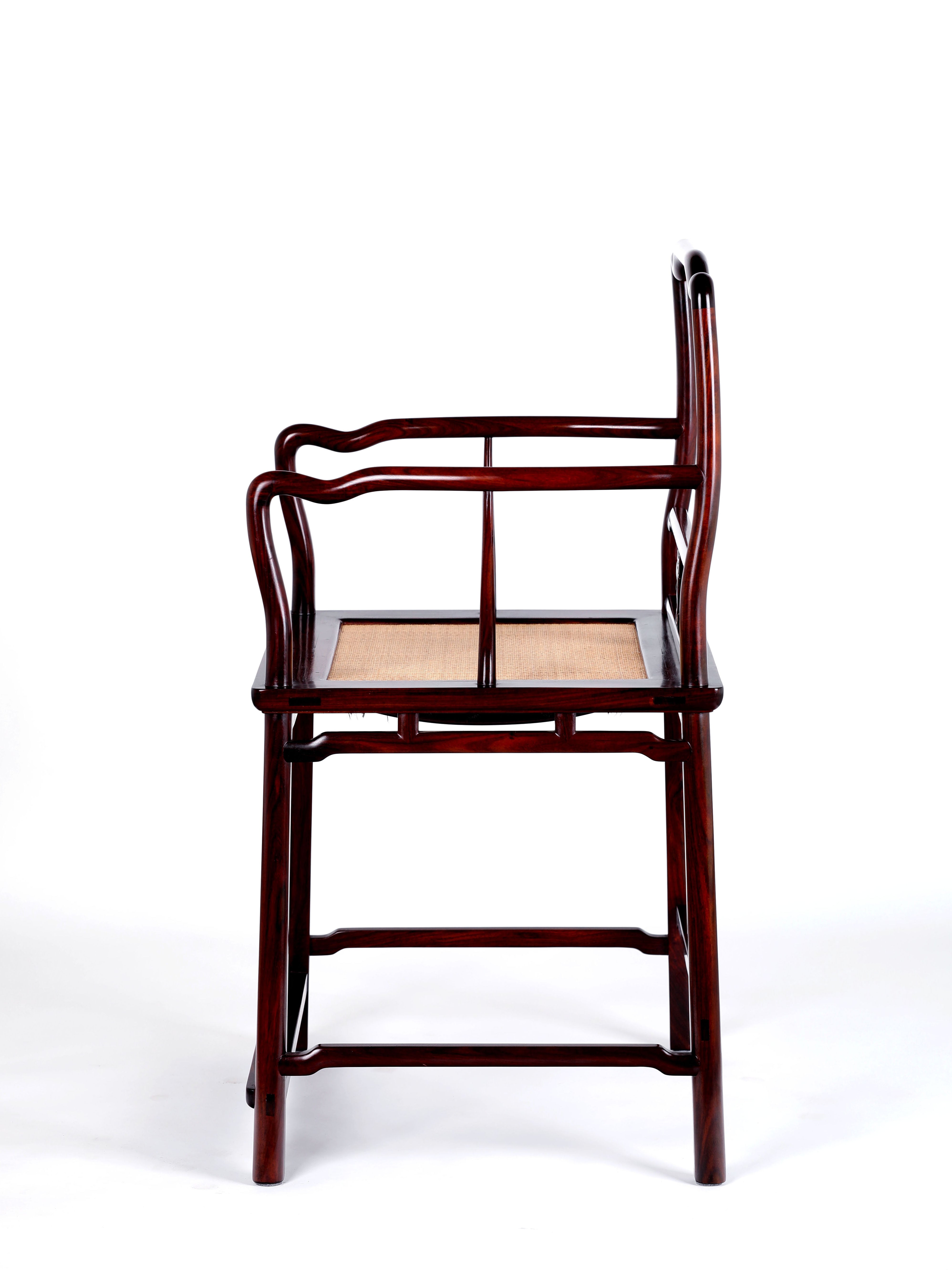 Lingzhi-patterned rose chair