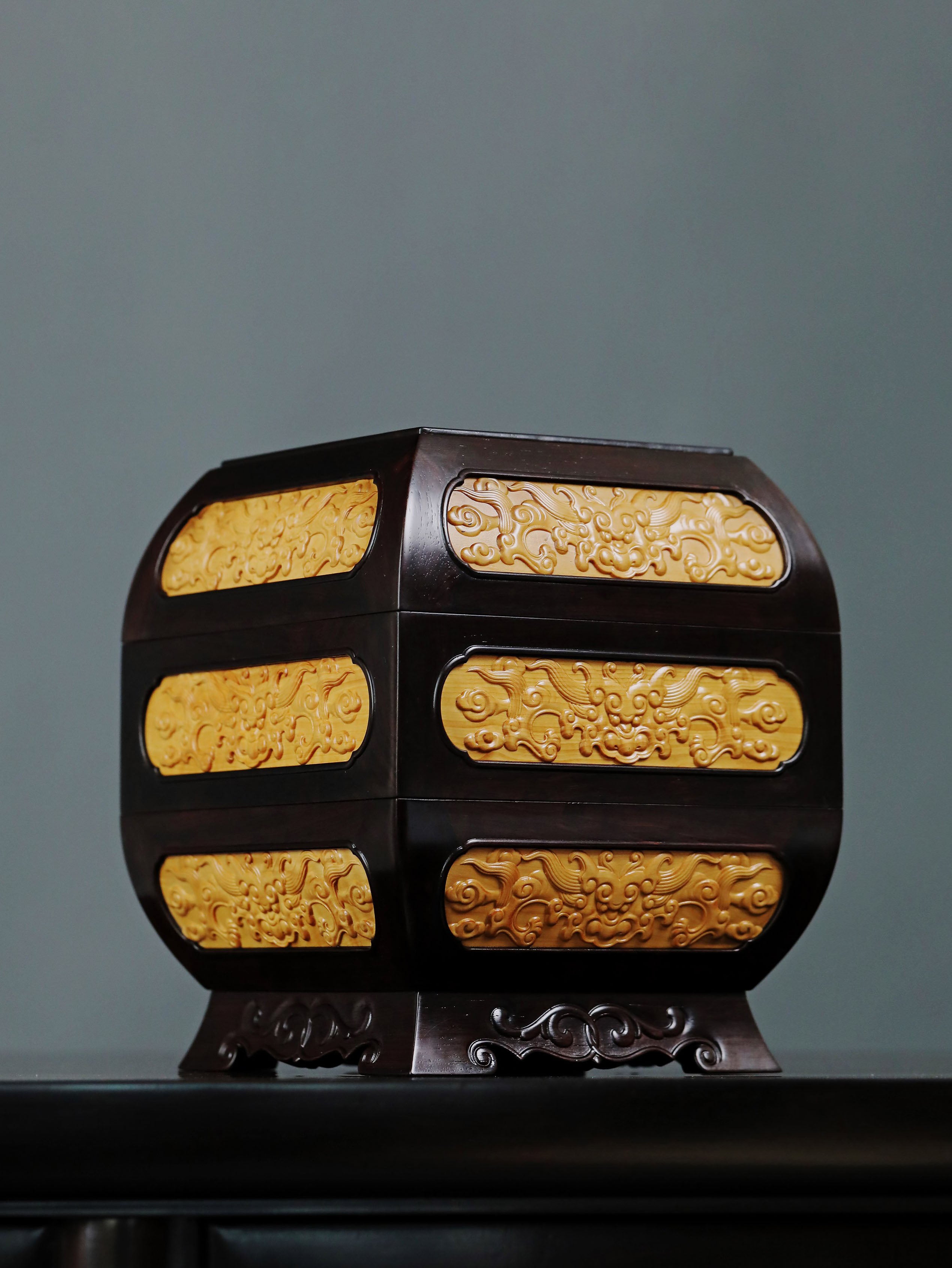 Purple sandalwood box inlaid with boxwood dragon and phoenix design