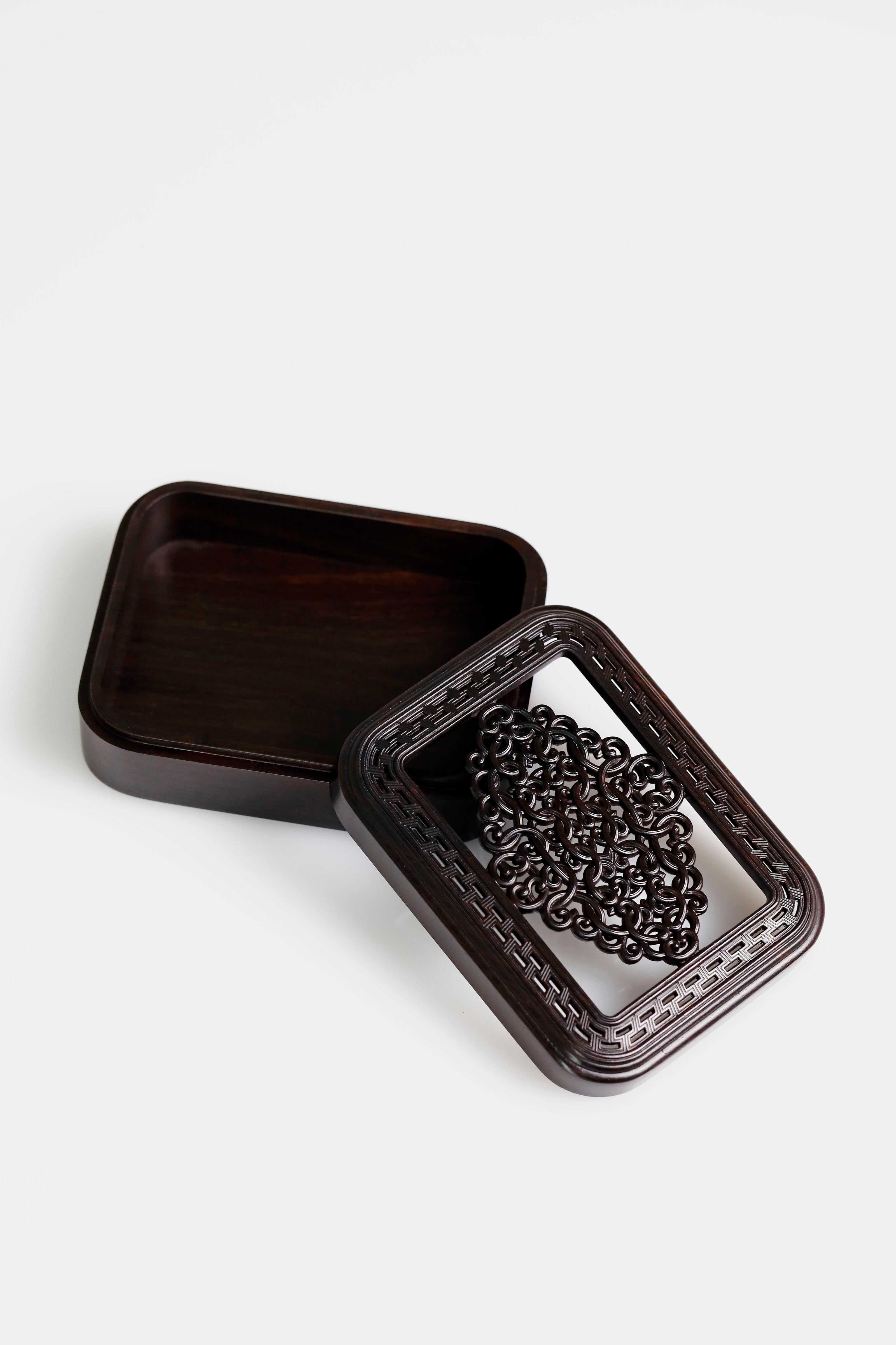 Openwork vine incense box