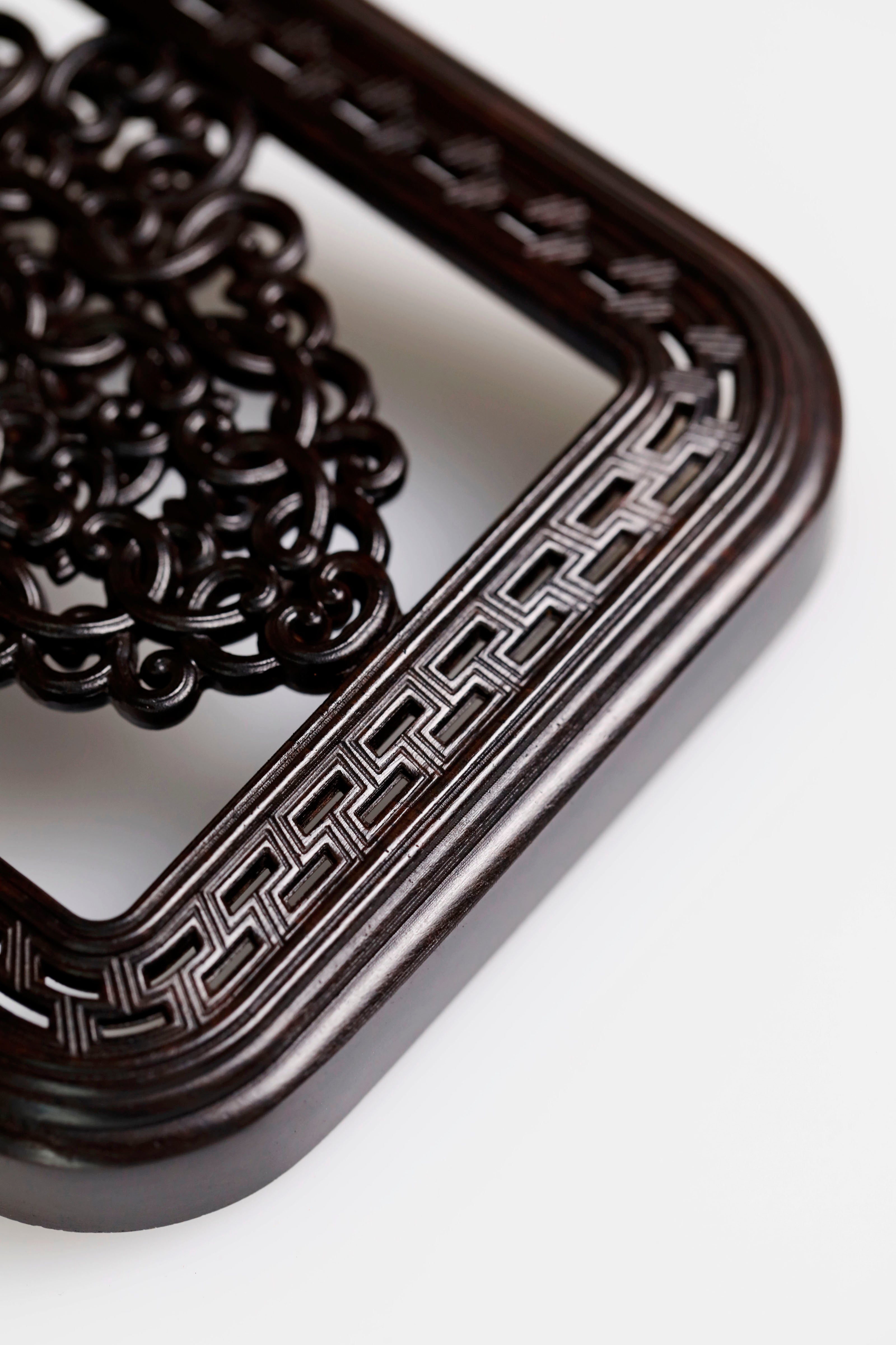 Openwork vine incense box