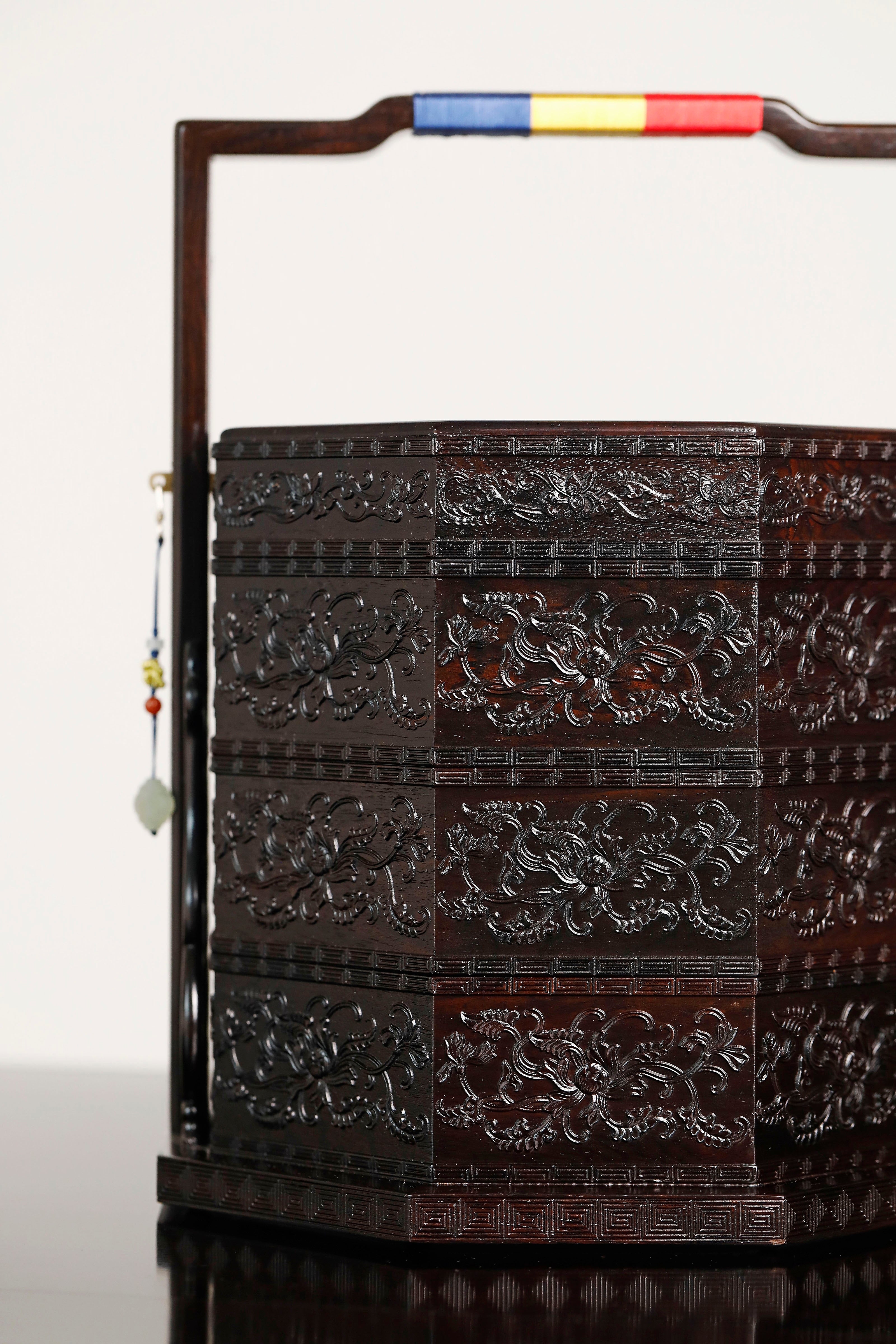 Purple sandalwood inlaid mother-of-pearl octagonal box with eight treasures