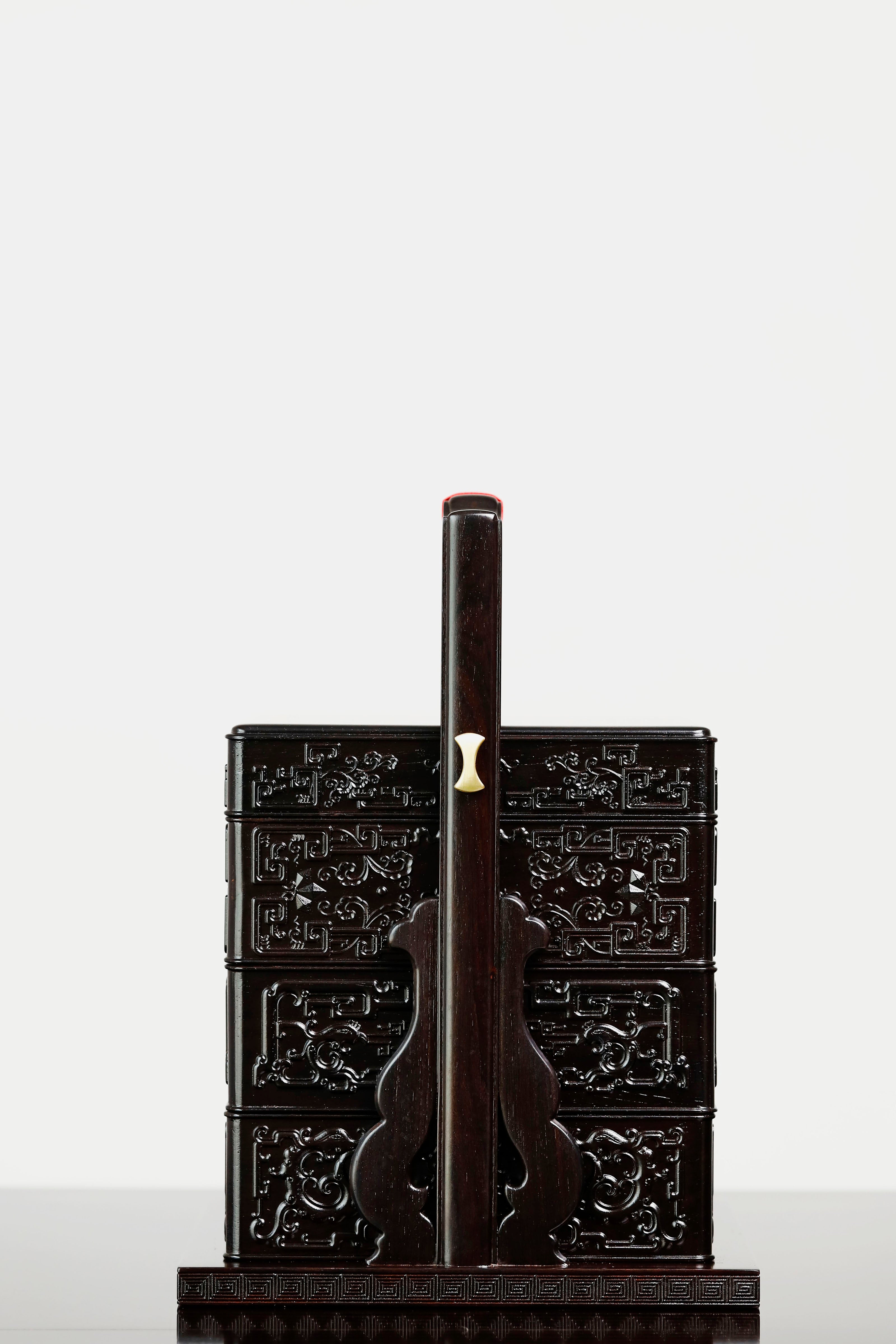 Purple sandalwood square box inlaid with mother-of-pearl and passionflower design