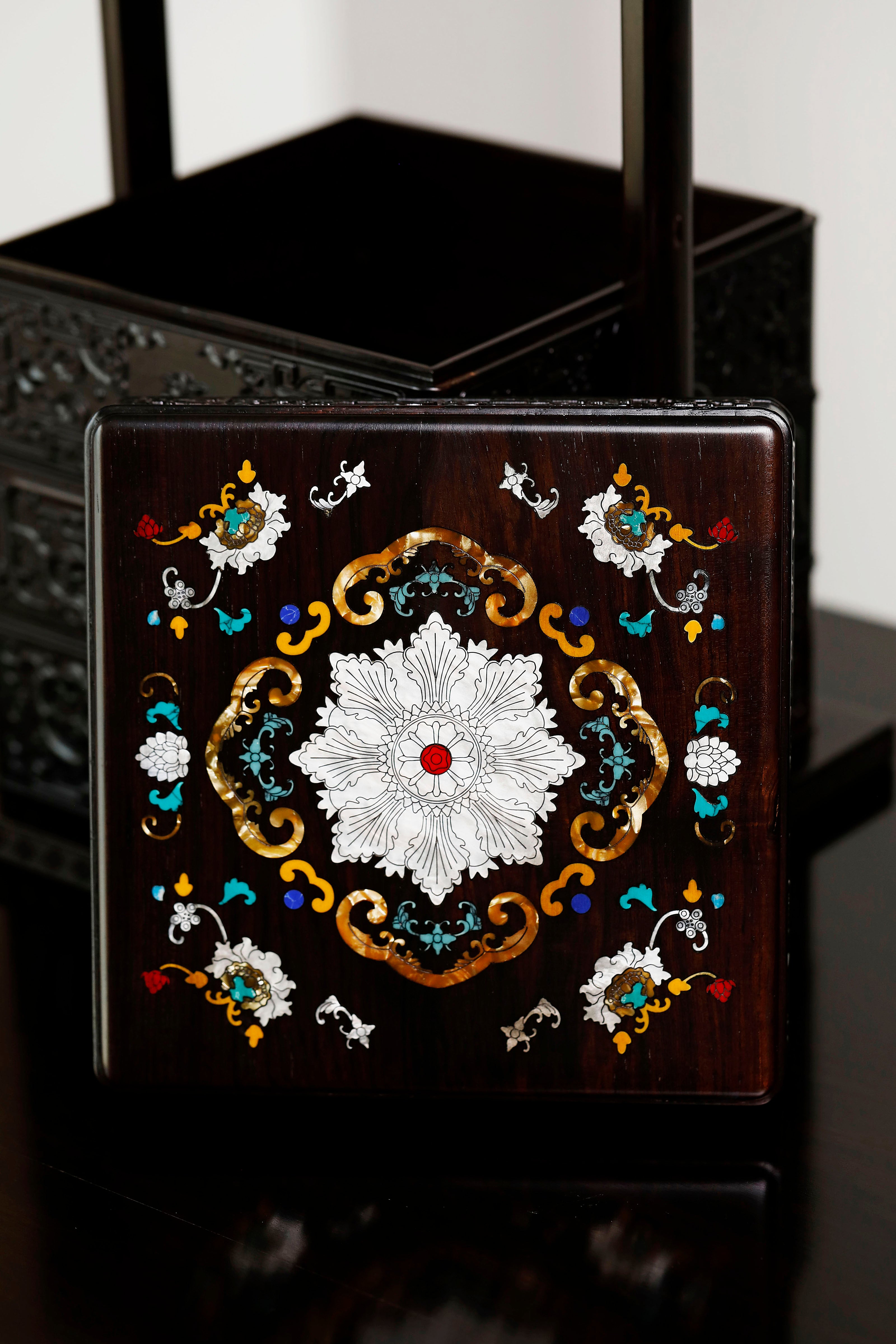 Purple sandalwood square box inlaid with mother-of-pearl and passionflower design