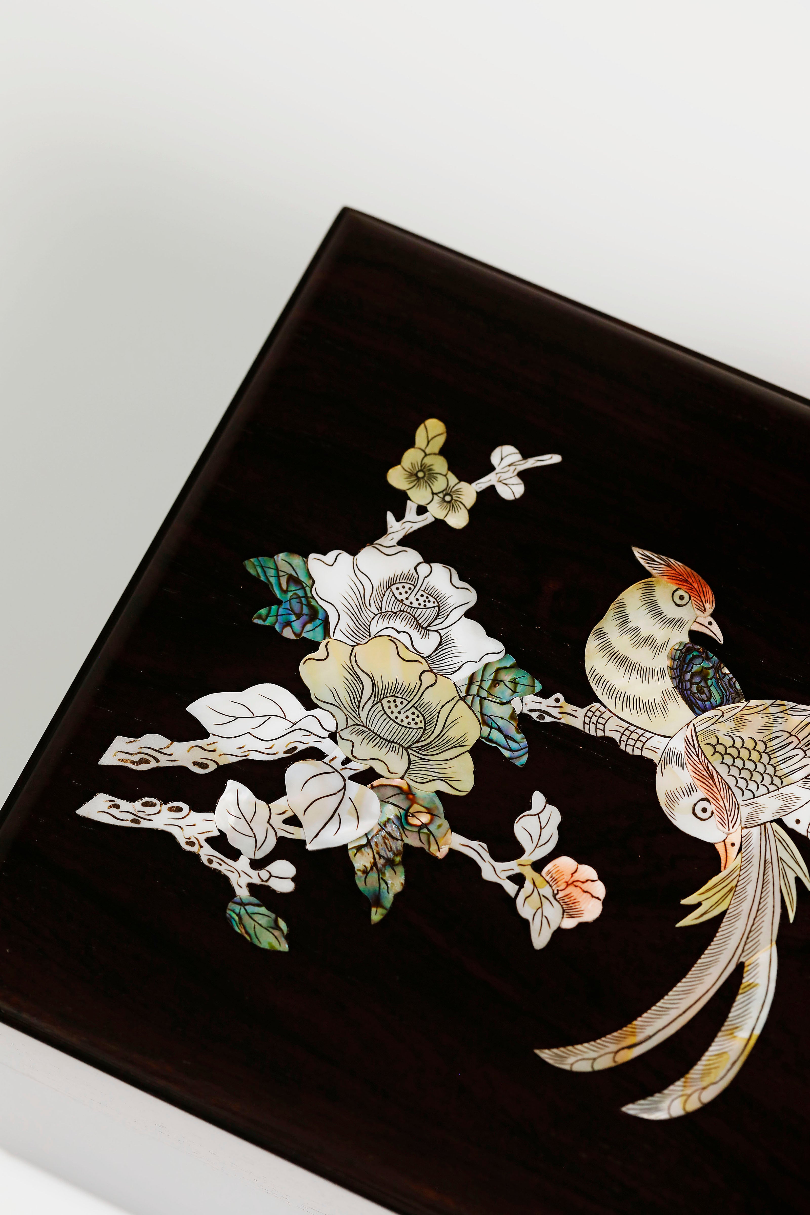 Purple sandalwood box with mother-of-pearl inlay and magpie design