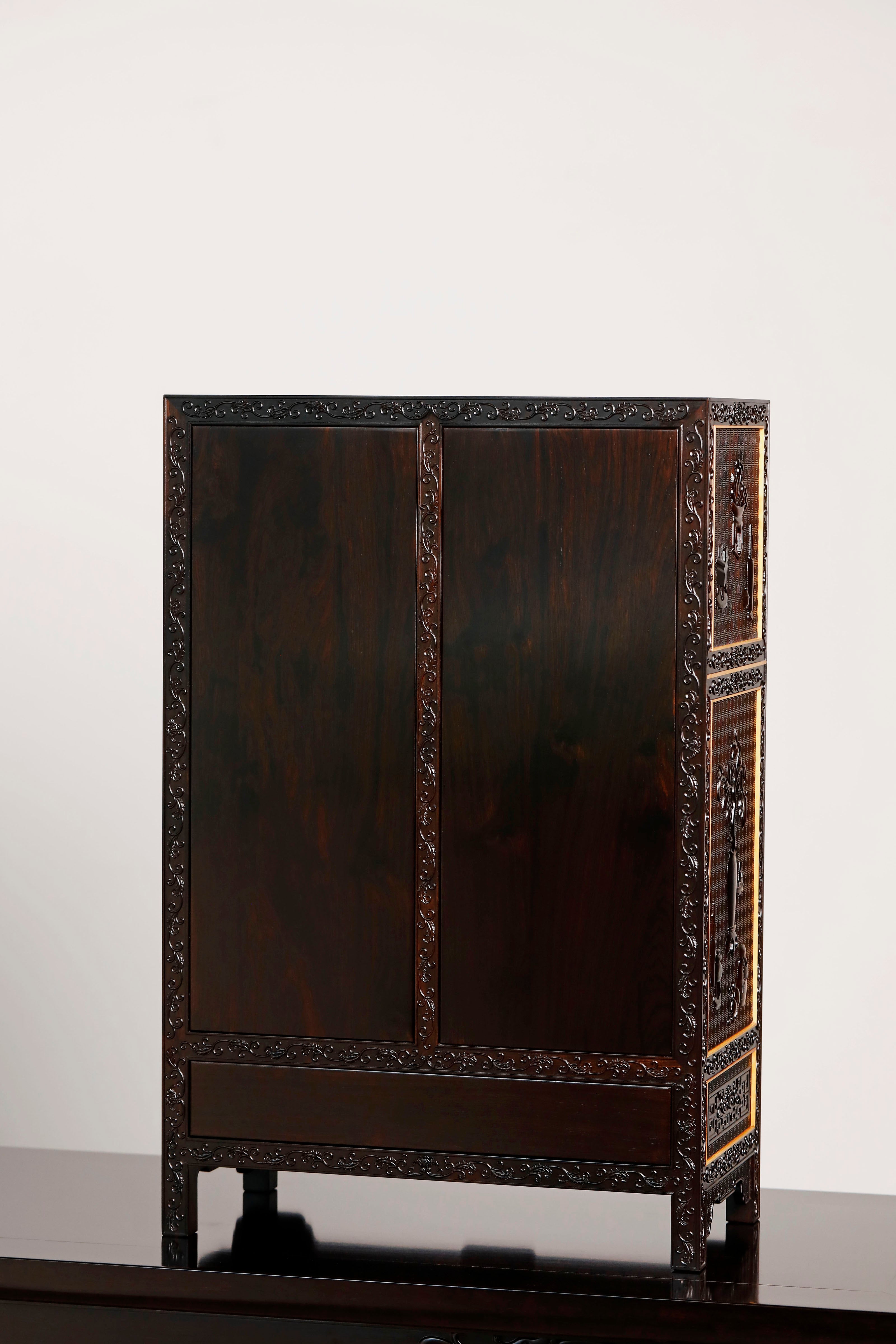 Small-leaf rosewood/Zambian rosewood fully carved antique pattern table and cabinet