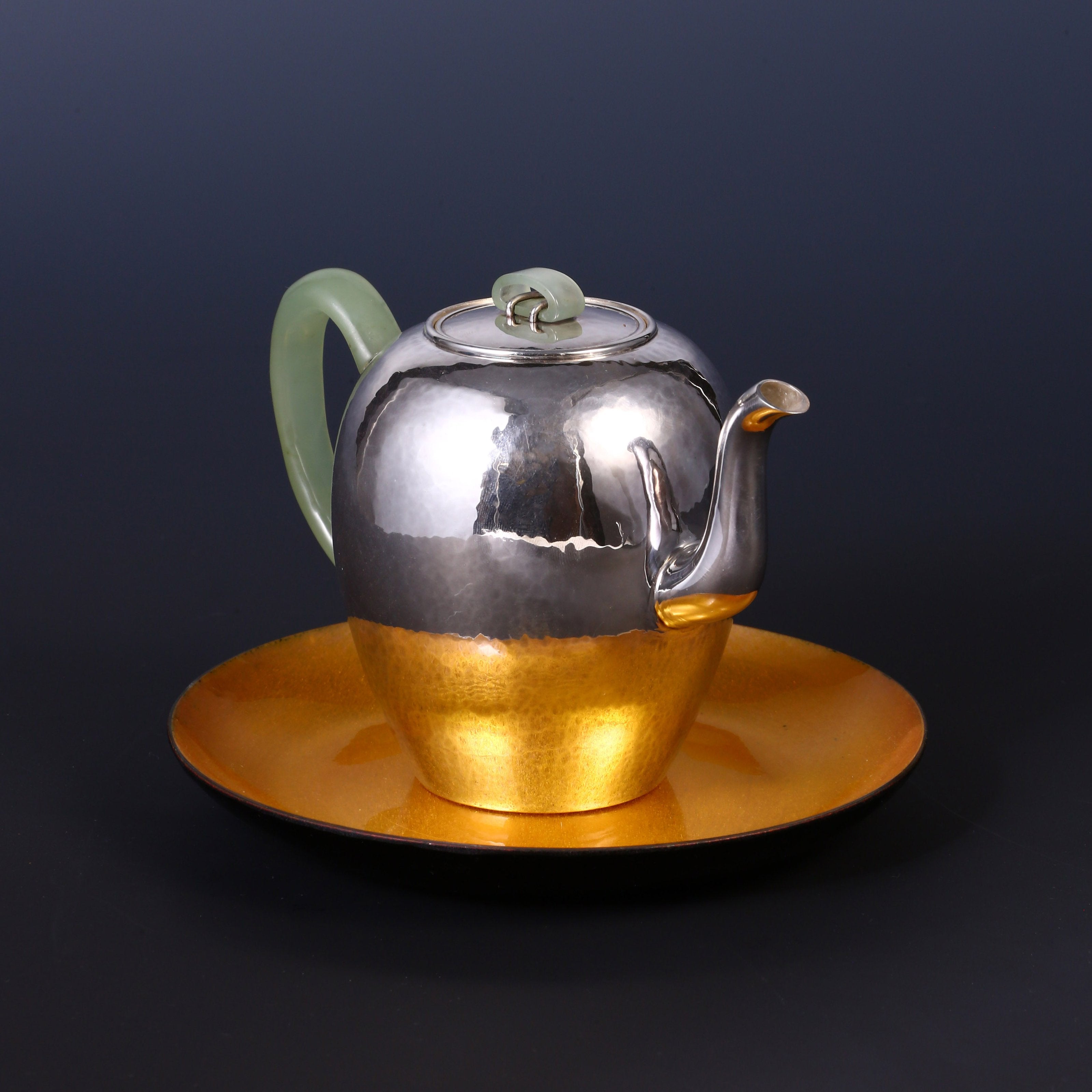 Beauty Shoulder Sterling Silver Teapot with Seven Treasures Tray