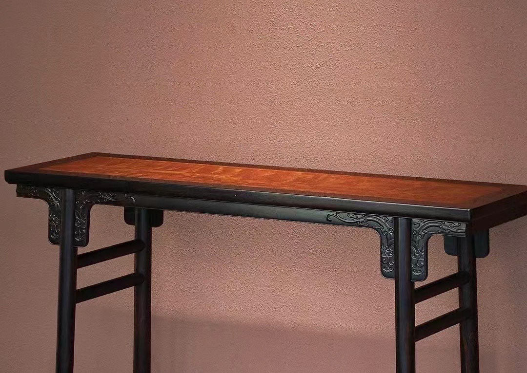 Purple sandalwood flat-top table with mortise and tenon joints and dragon design