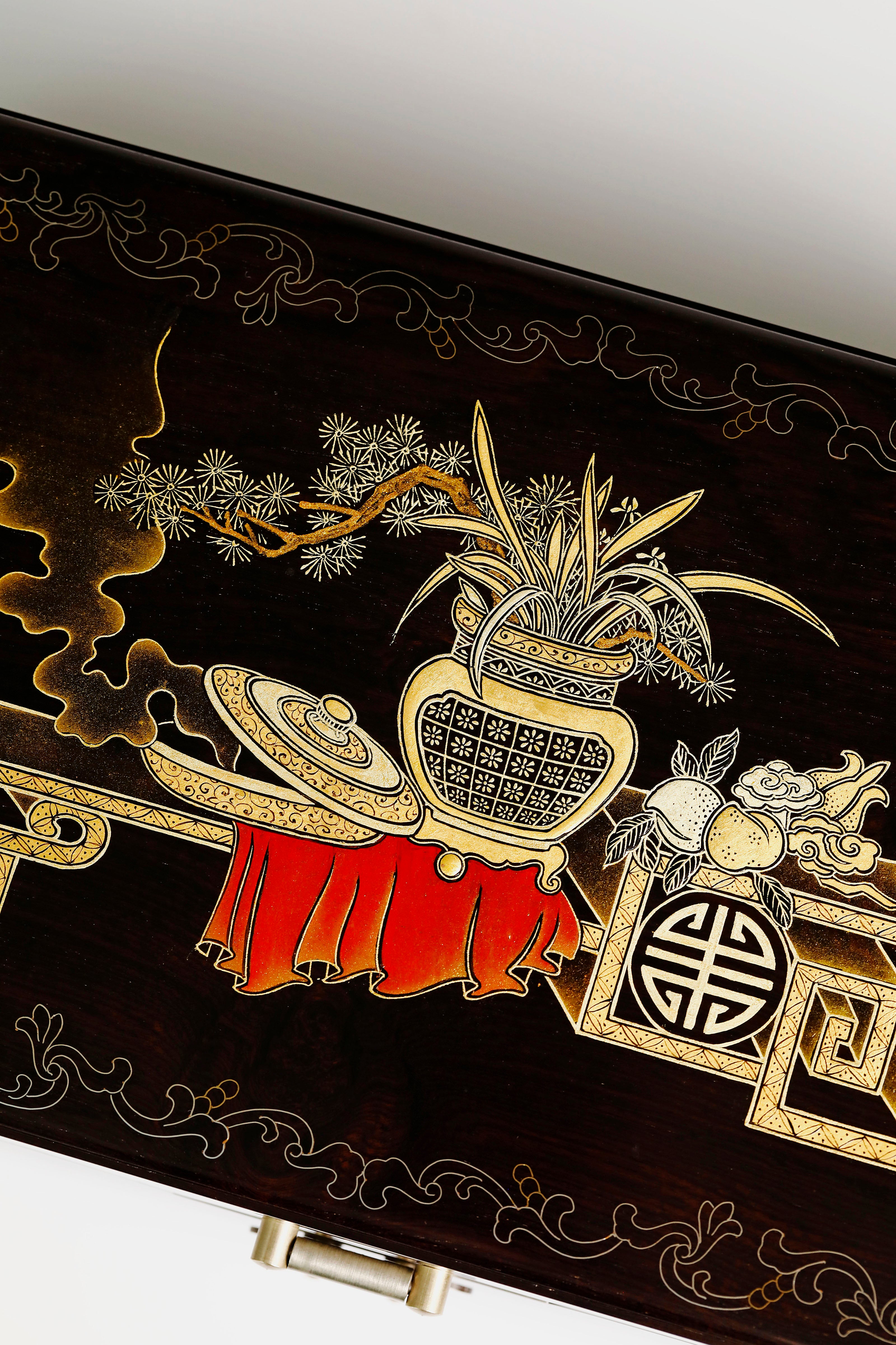 Purple sandalwood box with mandarin ducks playing in water / antique motif and gold trim