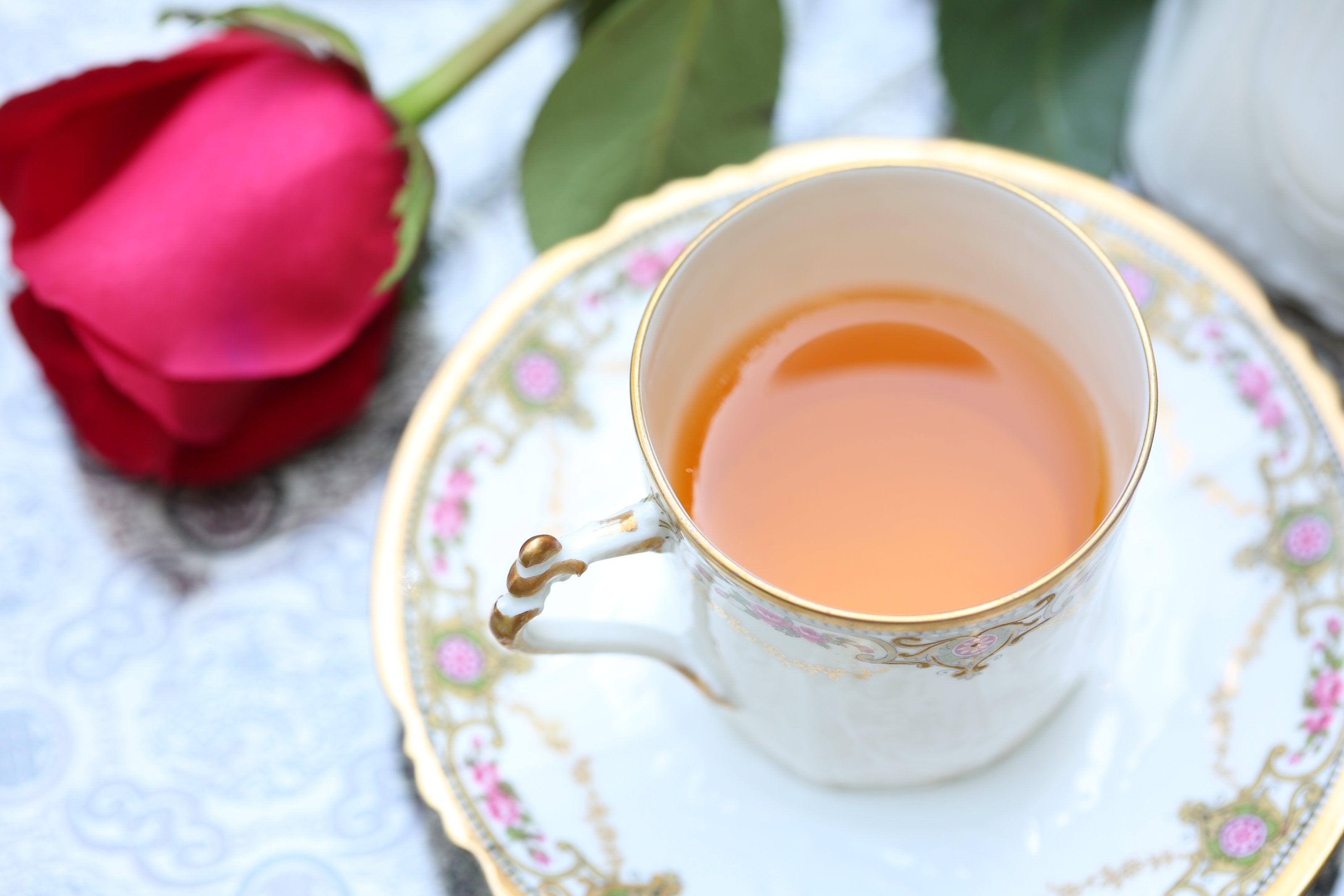 Six antique British sterling silver gilt enamel spoons / Six sets of 19th-century French gilt floral teacups (including saucers)