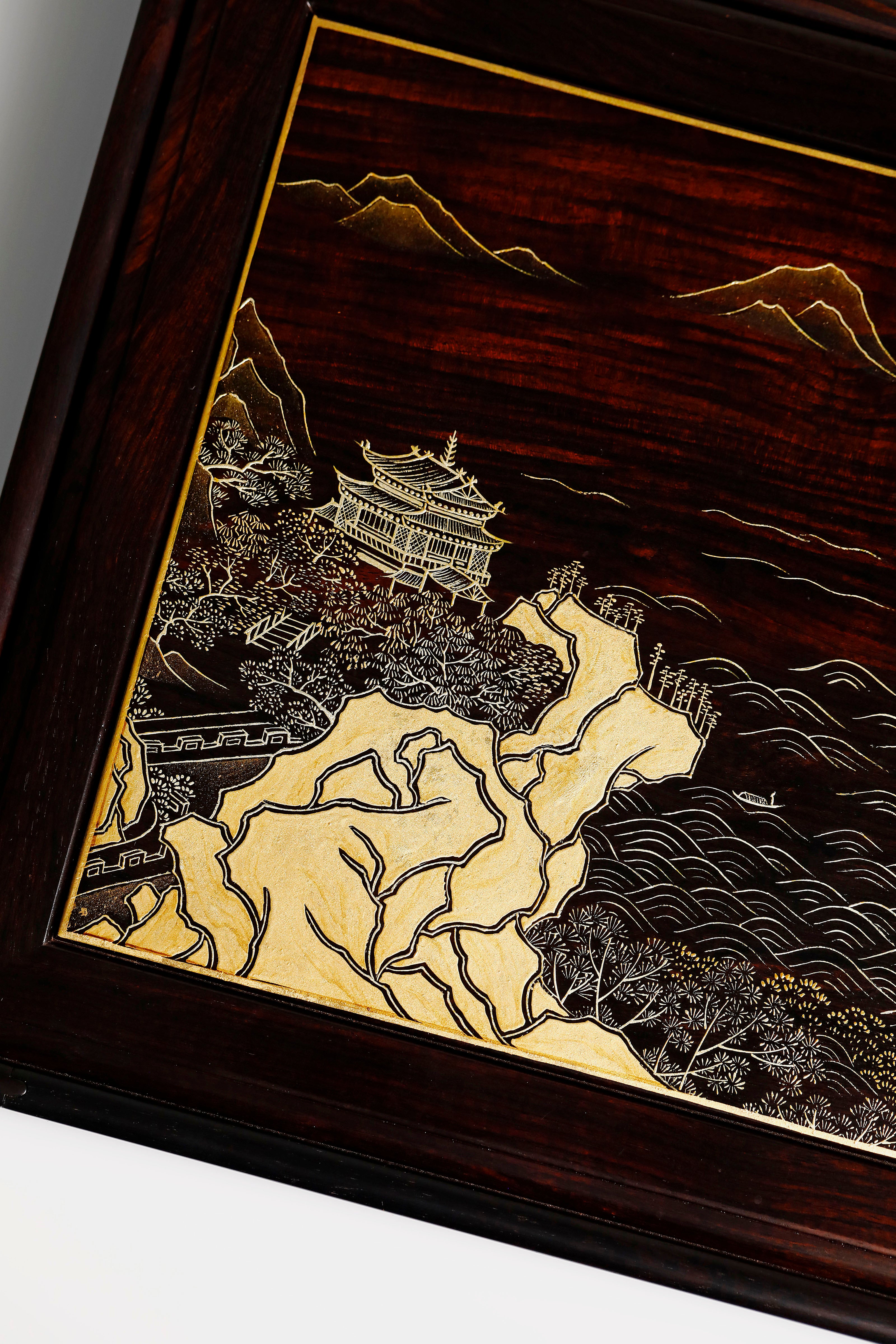 Purple sandalwood tea box with gold-painted "Watching the Tide" design