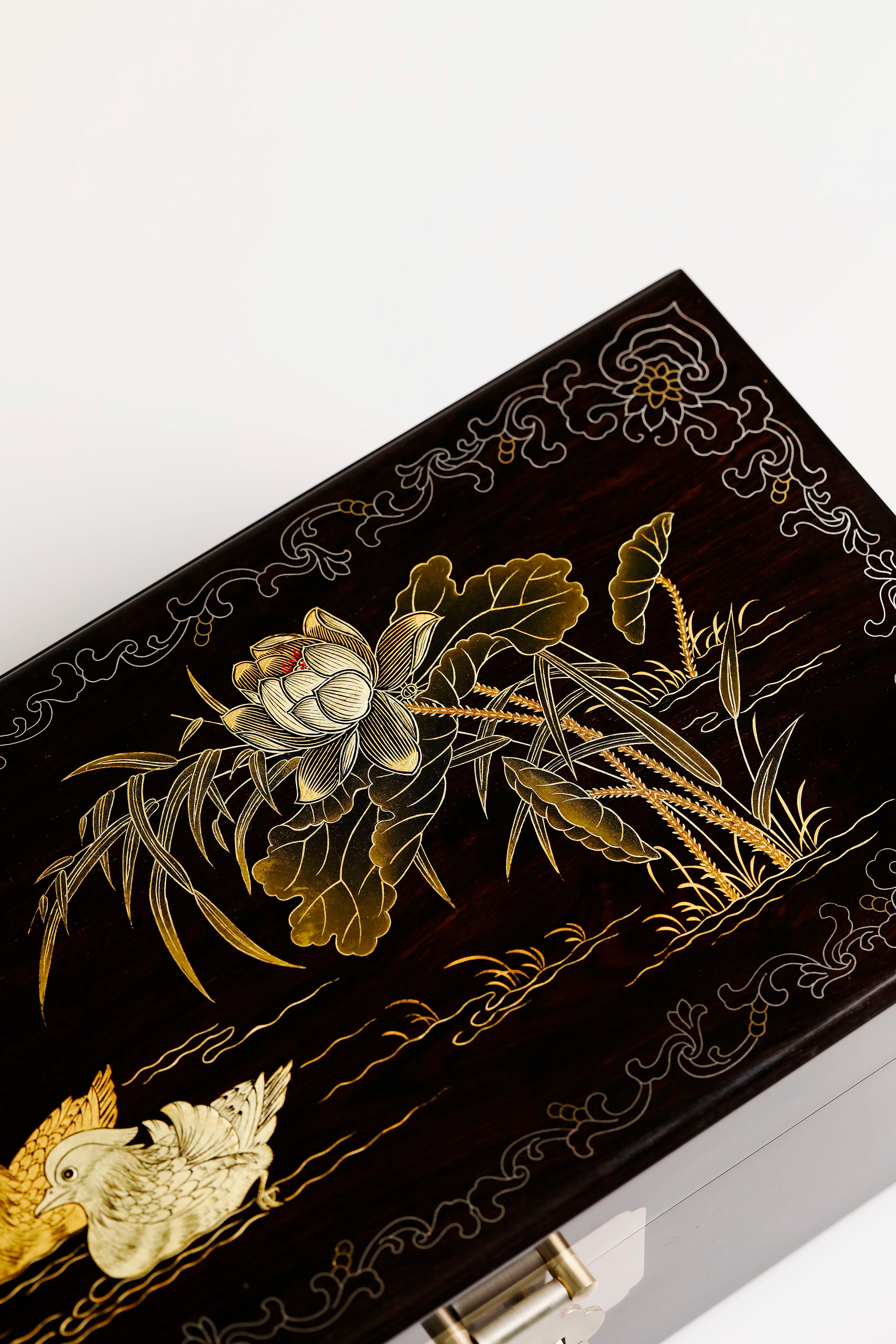 Purple sandalwood box with mandarin ducks playing in water / antique motif and gold trim