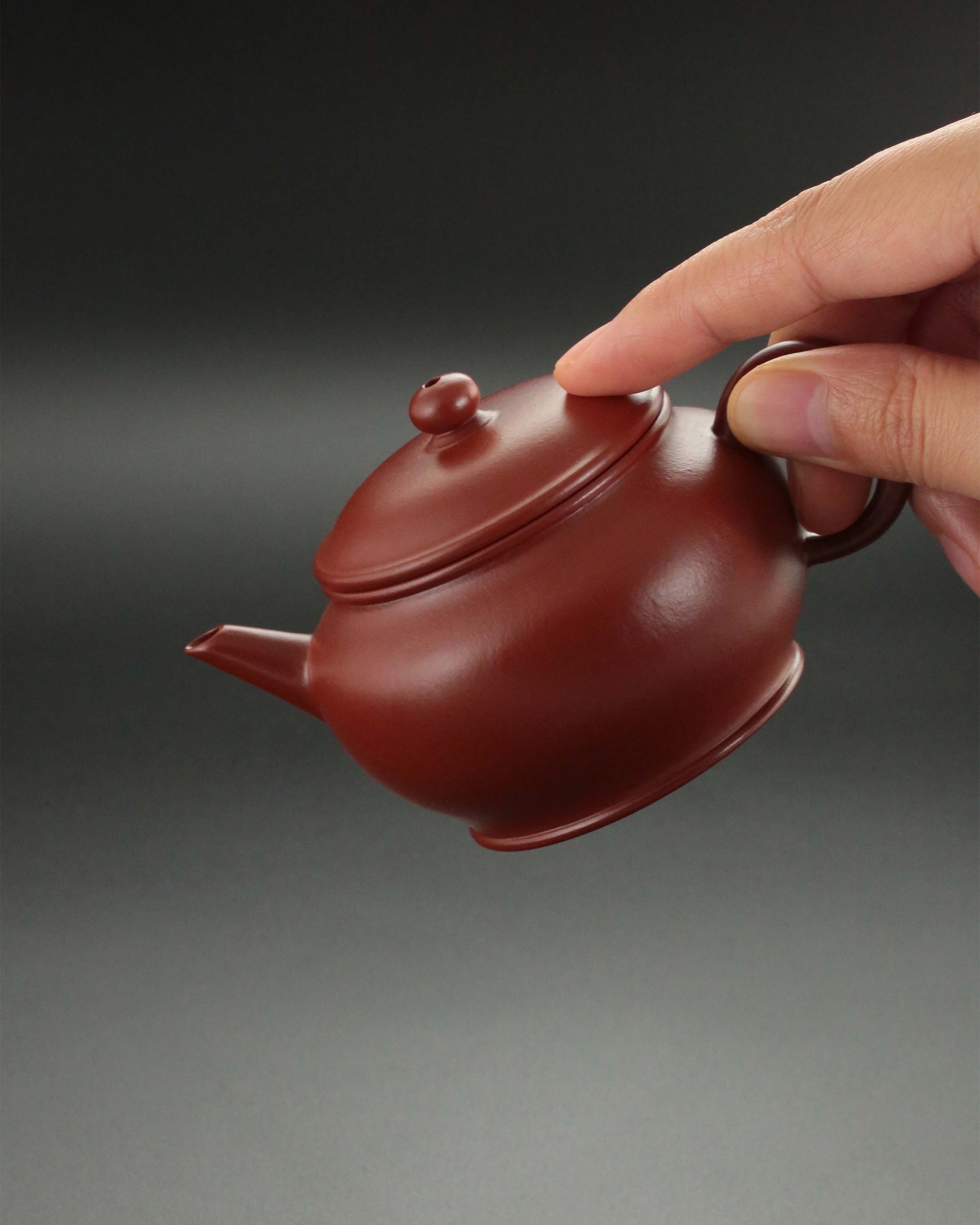 Ming-style horizontal teapot - small coal kiln red clay