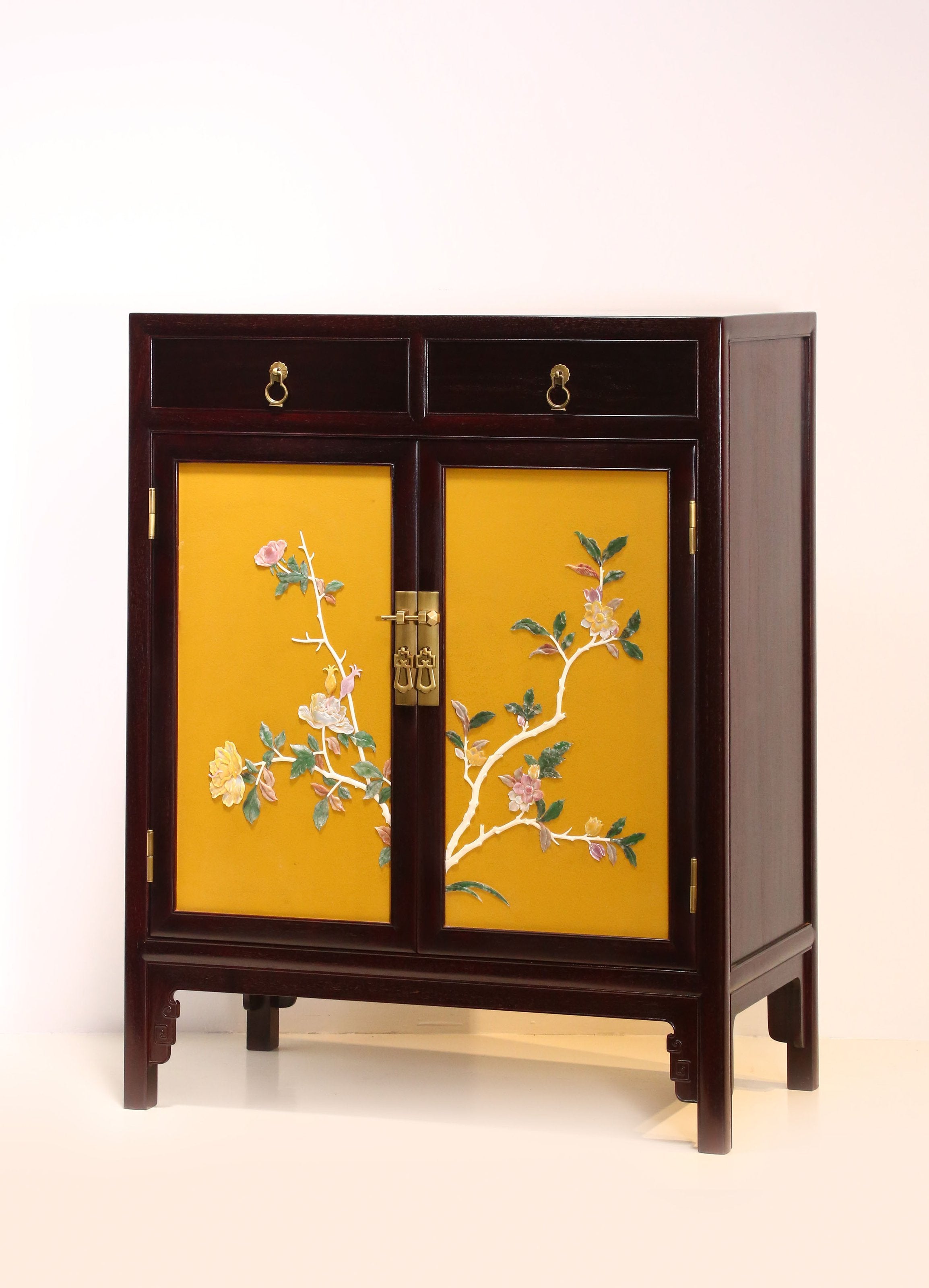 Tea cabinet inlaid with peony flowers