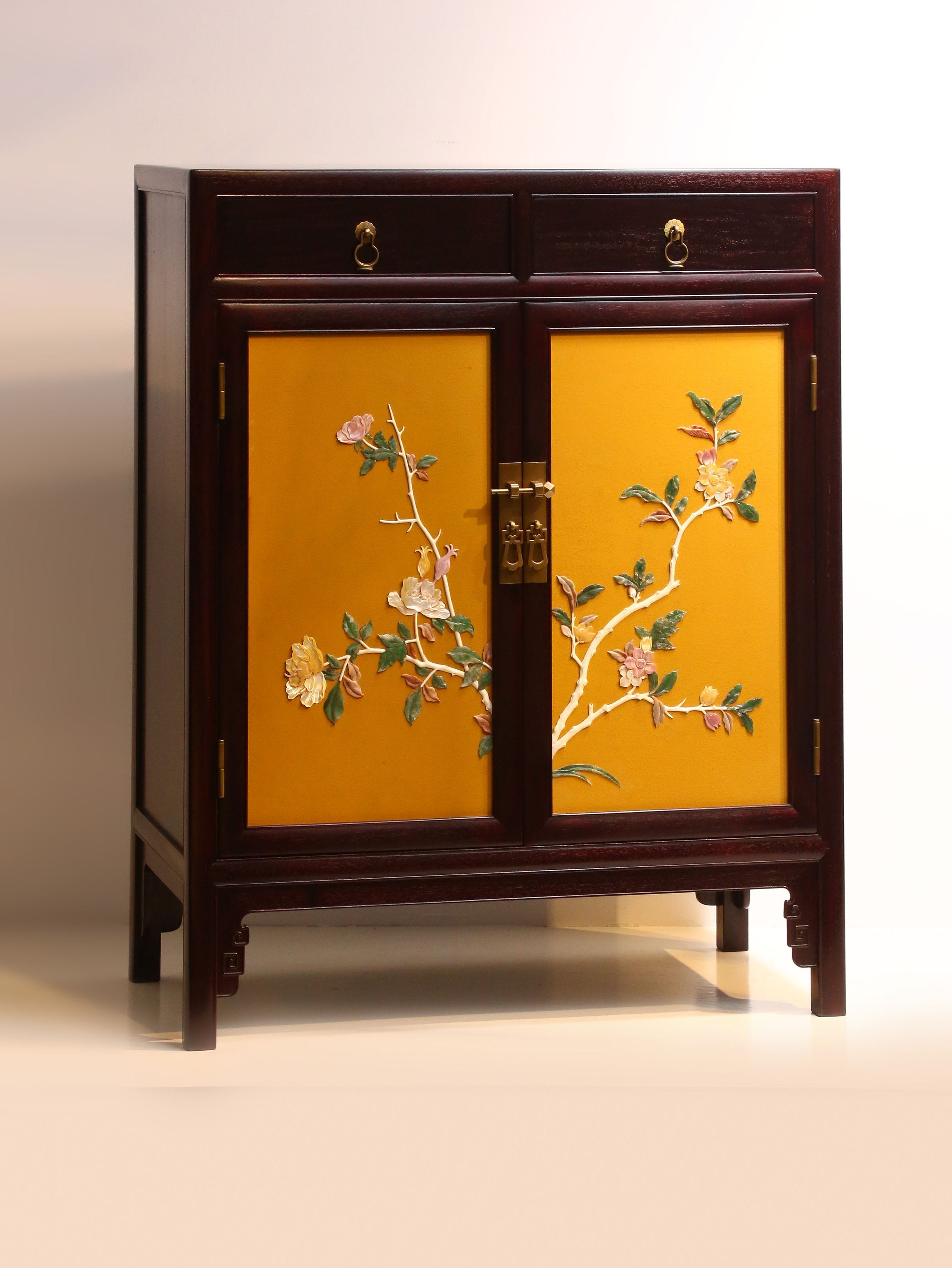 Tea cabinet inlaid with peony flowers