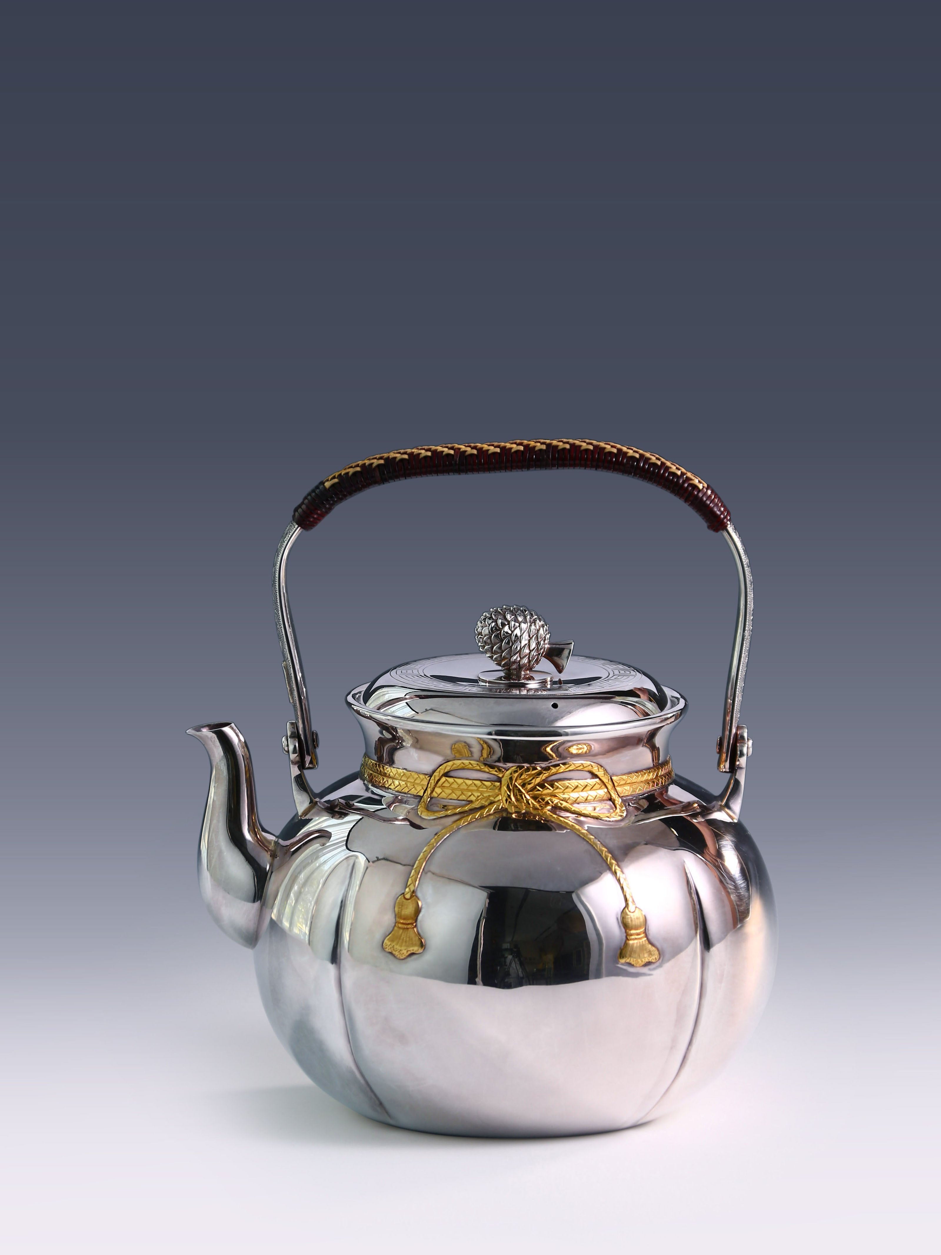 Nafu Pure Silver Teapot
