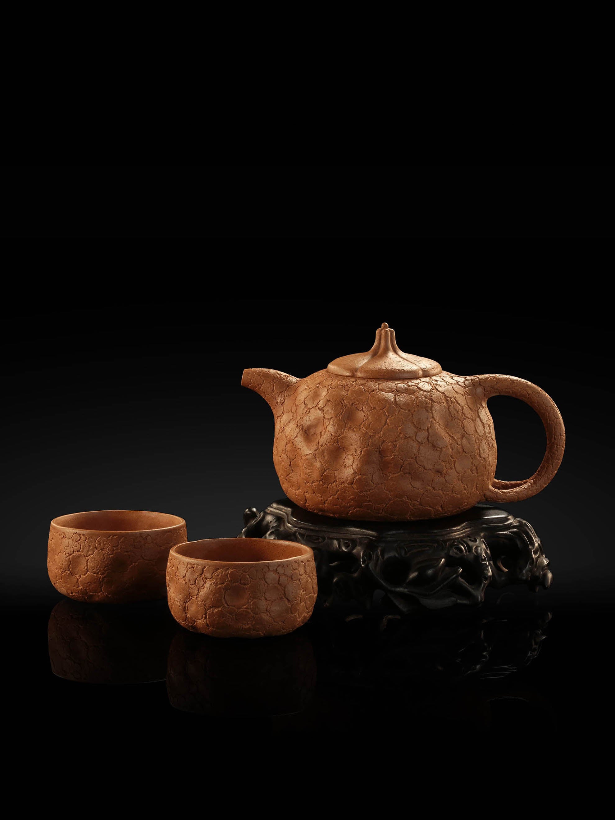 Pumpkin-shaped clay teapot for spring offering