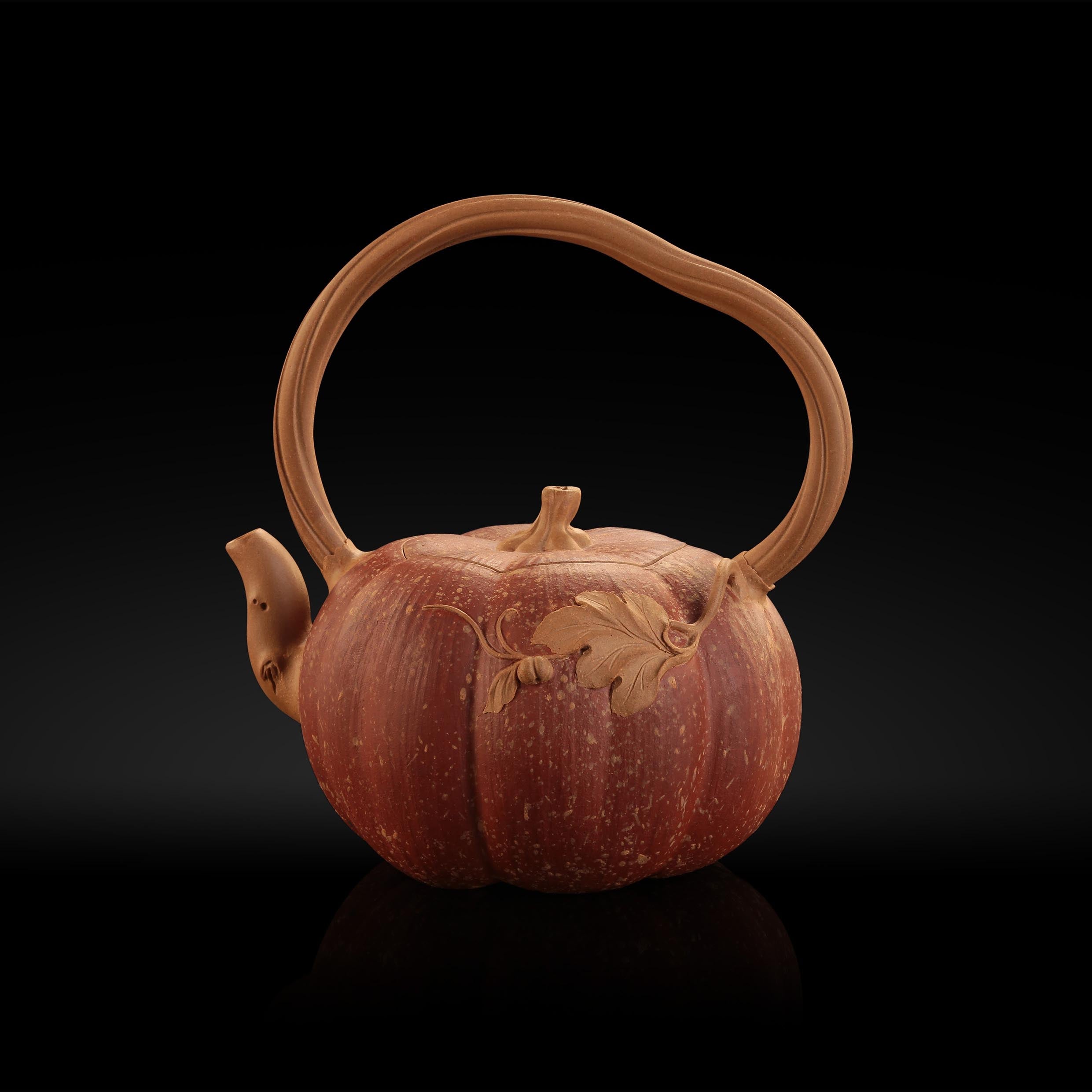 Pumpkin-shaped teapot