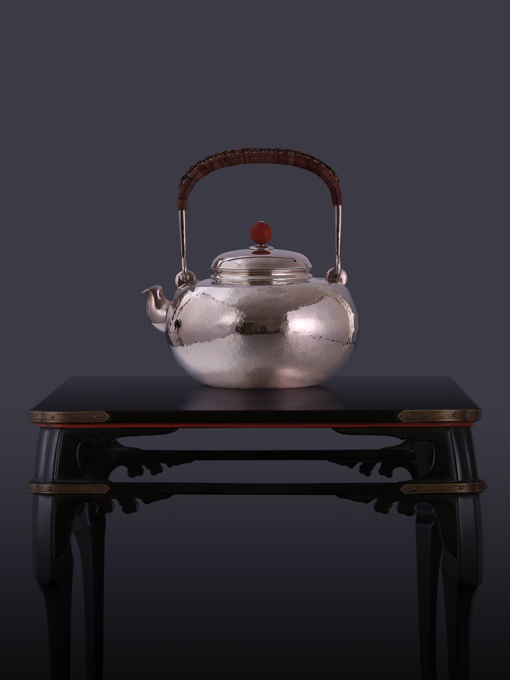 Southern Red Agate Hammer Pattern Silver Teapot